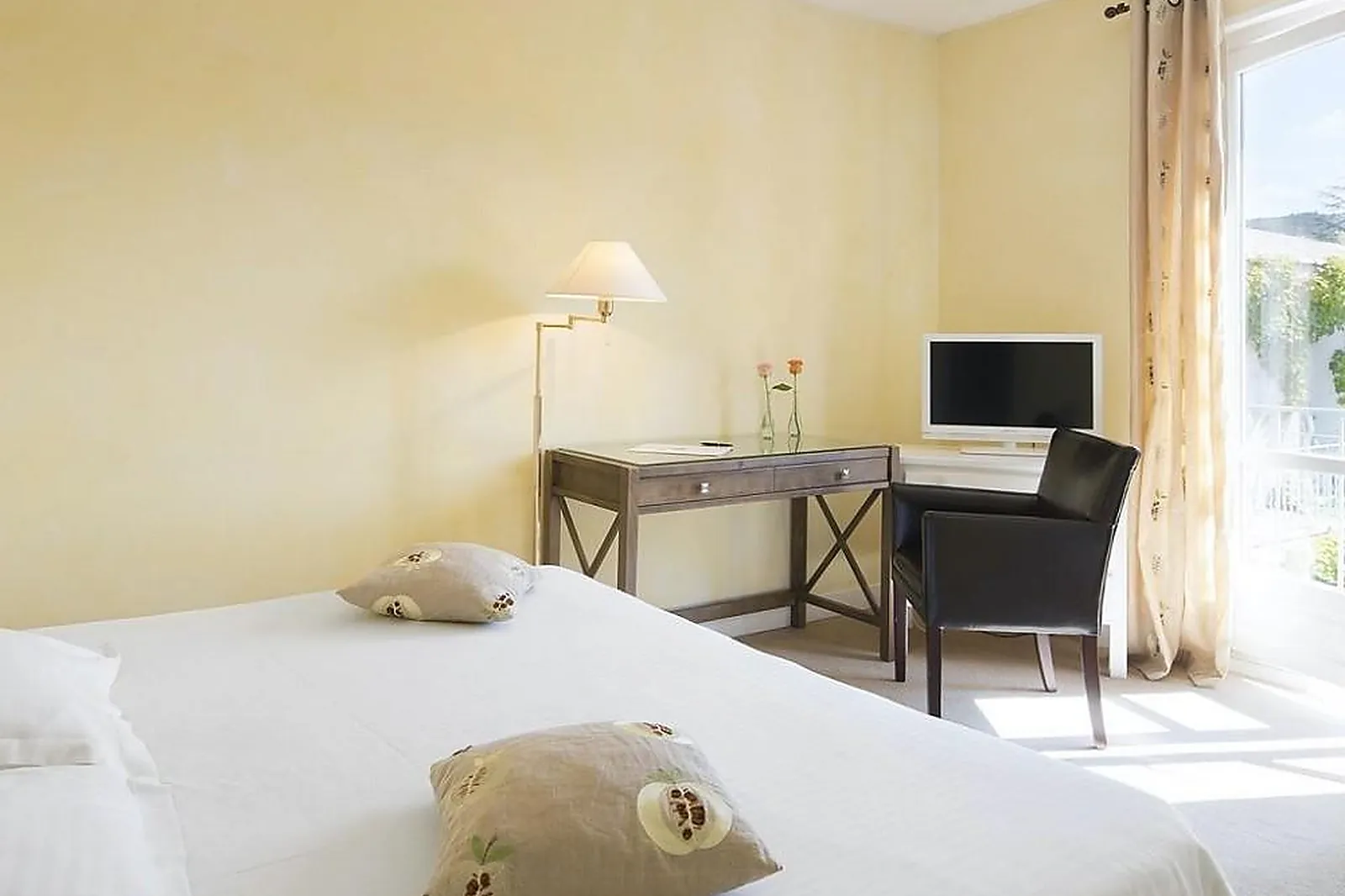 Cafés et Restaurants, RESTAURANTS - GRÉOUX-LES-BAINS (ALPES-DE-HAUTE-PROVENCE) : LE MAS DE LA CRÉMAILLÈRE