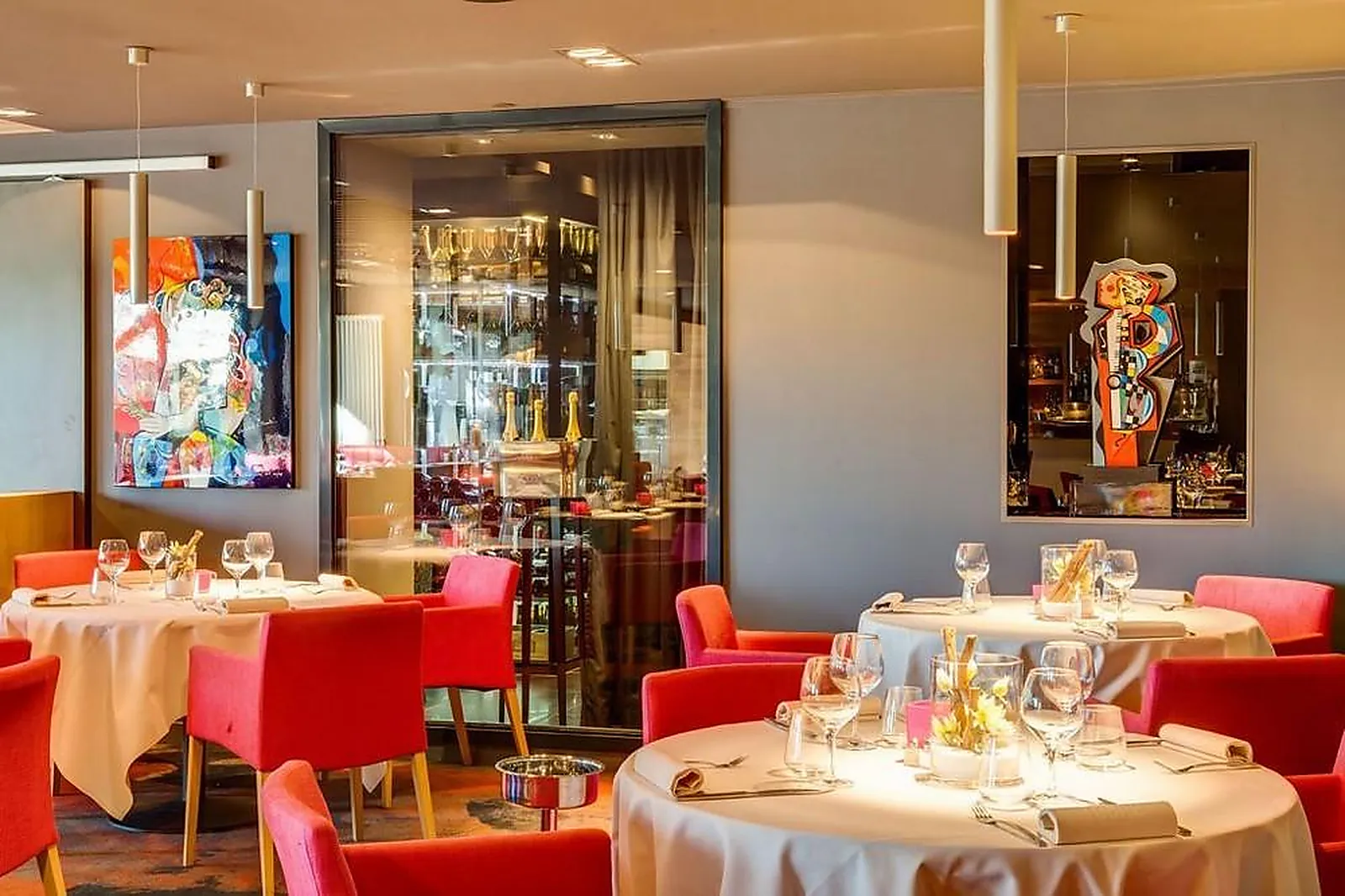 Cafés et Restaurants, RESTAURANTS - GREZIEU-LA-VARENNE (RHÔNE) : TOANE RESTAURANT