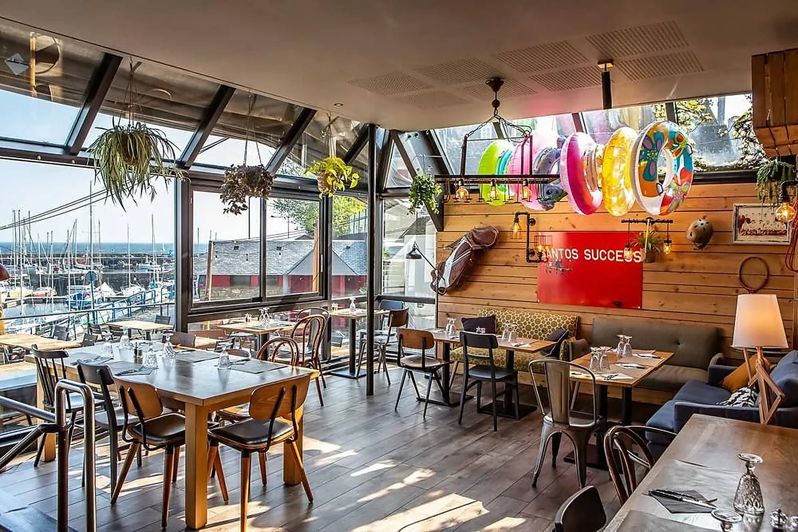 Cafés et Restaurants, RESTAURANTS - GROIX (MORBIHAN) : LES GARÇONS DU PORT