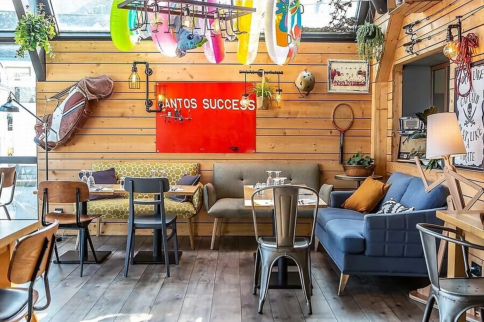 Cafés et Restaurants, RESTAURANTS - GROIX (MORBIHAN) : LES GARÇONS DU PORT