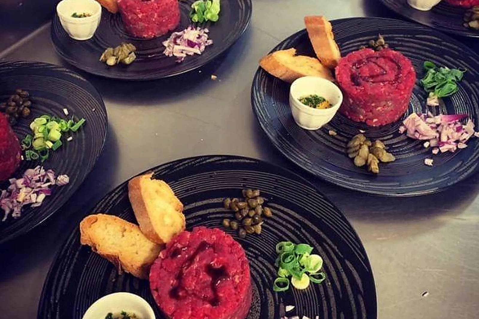 Cafés et Restaurants, RESTAURANTS - GUYANS-VENNES (DOUBS) : RESTAURANT DU COMMERCE