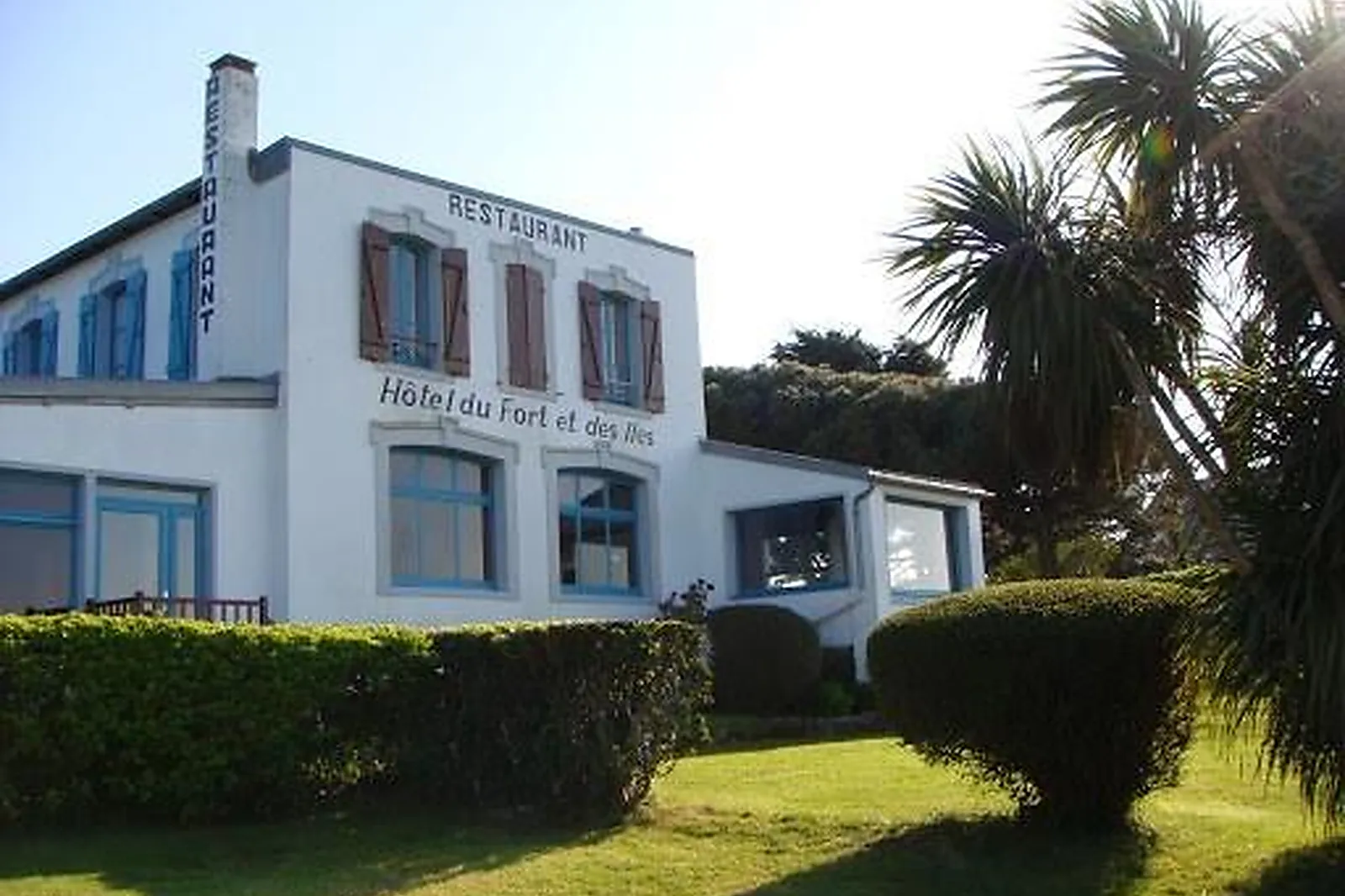 Cafés et Restaurants, RESTAURANTS - GRANVILLE (MANCHE) : HÔTEL DU FORT ET DES ILES
