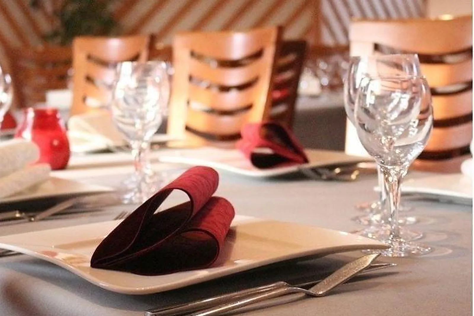 Cafés et Restaurants, RESTAURANTS - HÉNON (CÔTES-DL&RSQUO;ARMOR) : RESTAURANT LE BON ACCUEIL