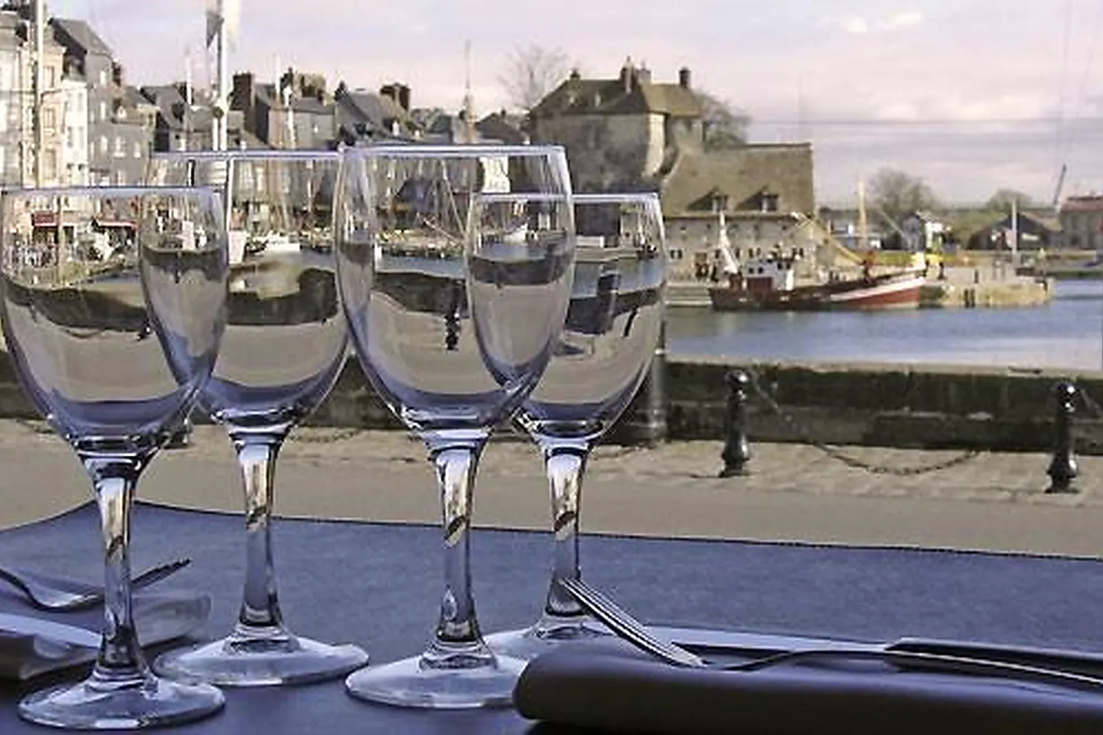 Cafés et Restaurants, RESTAURANTS - HONFLEUR (CALVADOS) : LL&RSQUO;ECAILLEUR