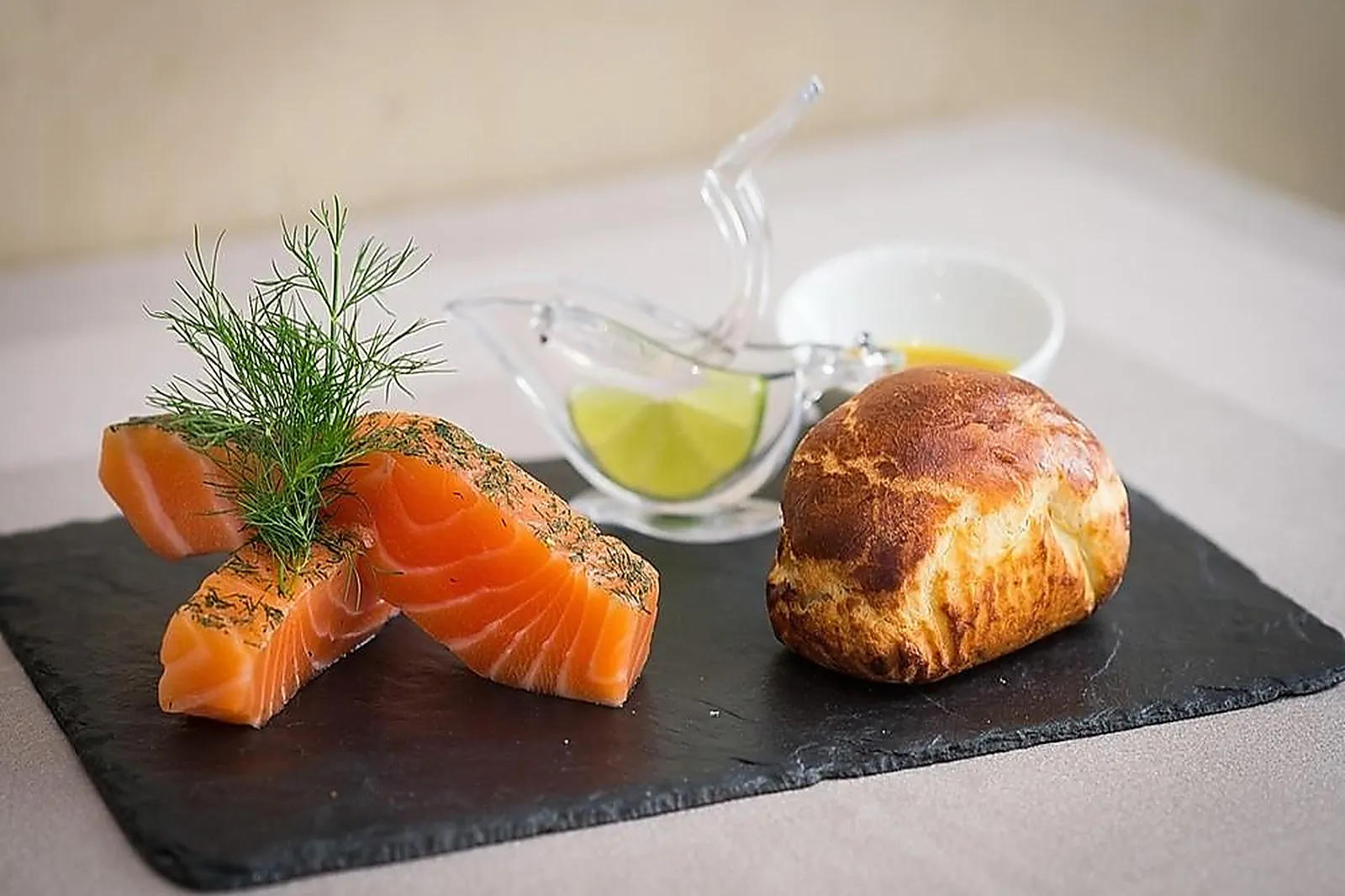 Cafés et Restaurants, RESTAURANTS - HONFLEUR (CALVADOS) : RESTAURANT LA LIEUTENANCE