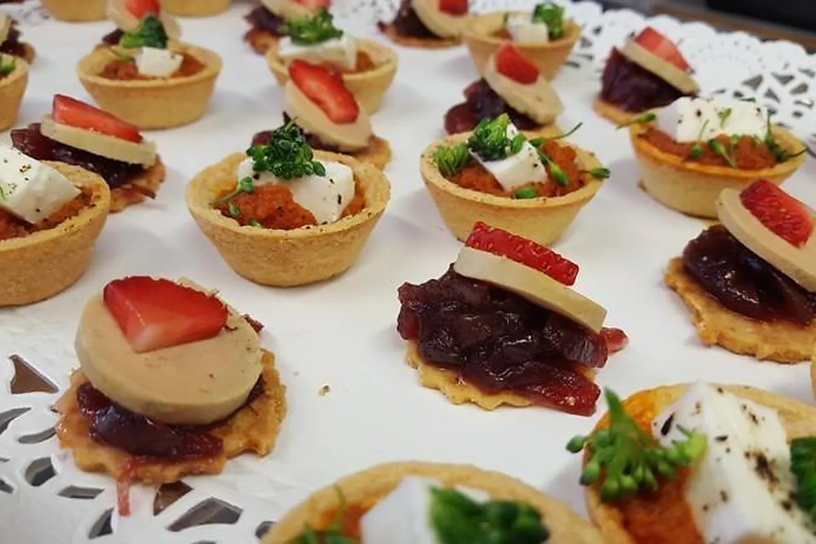 Cafés et Restaurants, RESTAURANTS - ILE DL&RSQUO;YEU (VENDÉE) : LES BAFOUETTES