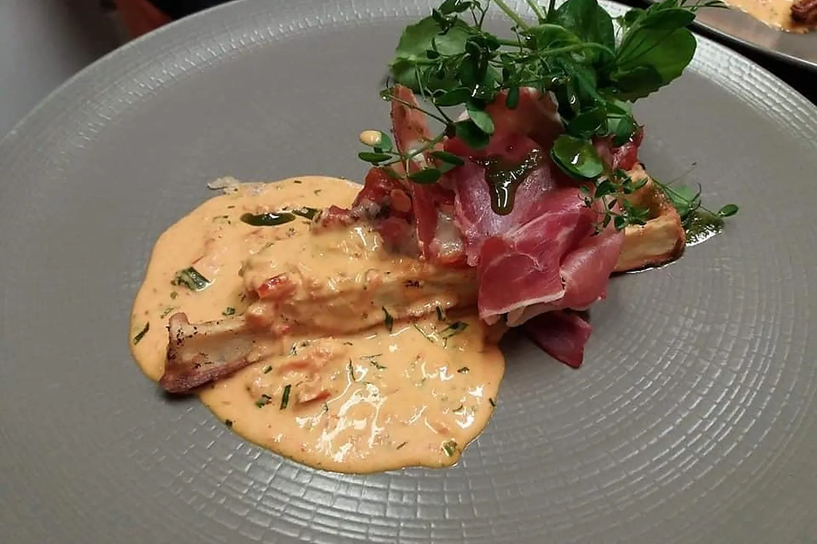 Cafés et Restaurants, RESTAURANTS - ILE DL&RSQUO;YEU (VENDÉE) : LES BAFOUETTES