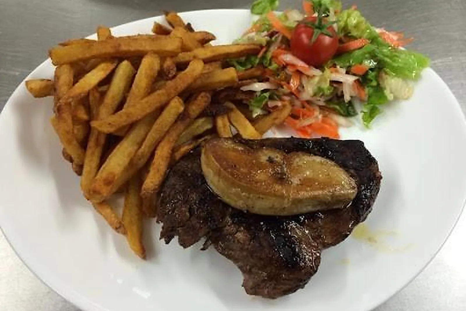 Cafés et Restaurants, RESTAURANTS - ILLY (ARDENNES) : LES TERRASSES DU WARCAN