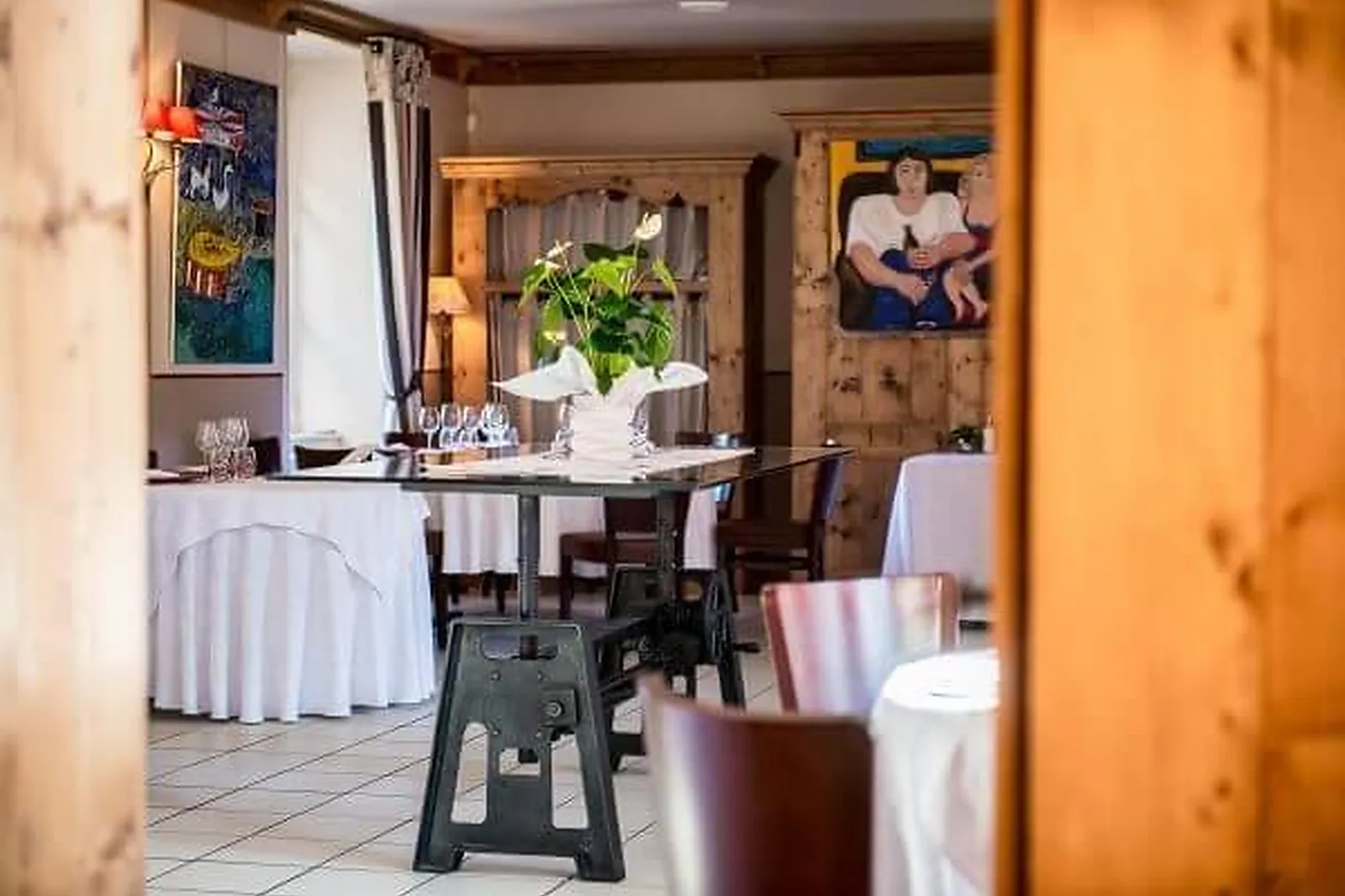 Cafés et Restaurants, RESTAURANTS - JOUX (RHÔNE) : LE TILIA