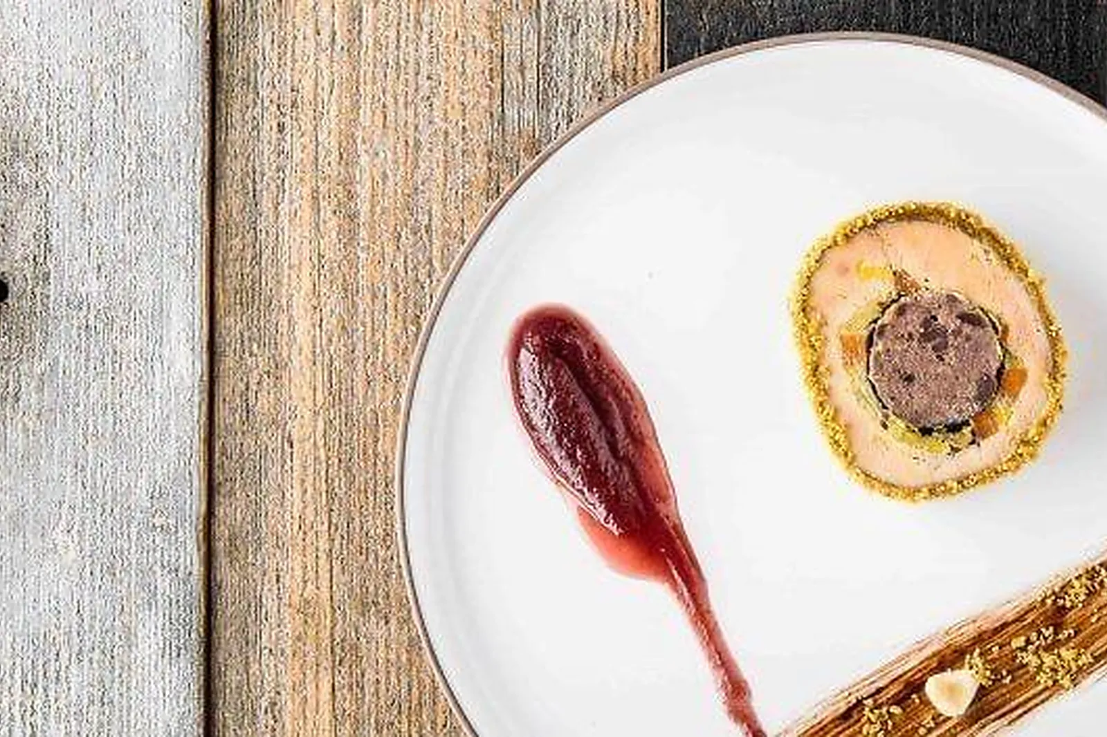 Cafés et Restaurants, RESTAURANTS - JOUX (RHÔNE) : LE TILIA