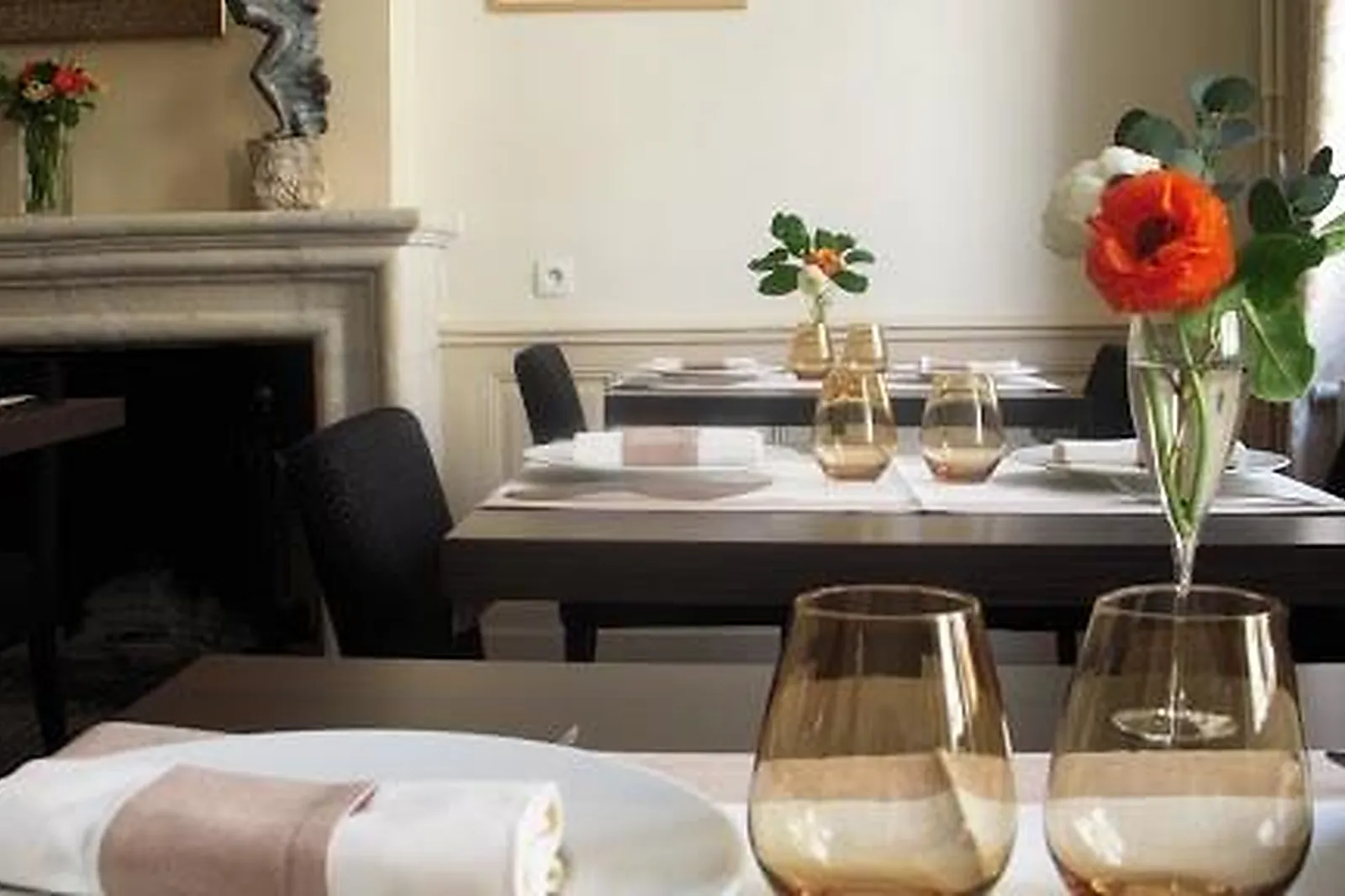 Cafés et Restaurants, RESTAURANTS - LANGEAIS (INDRE-ET-LOIRE) : AU COIN DES HALLES