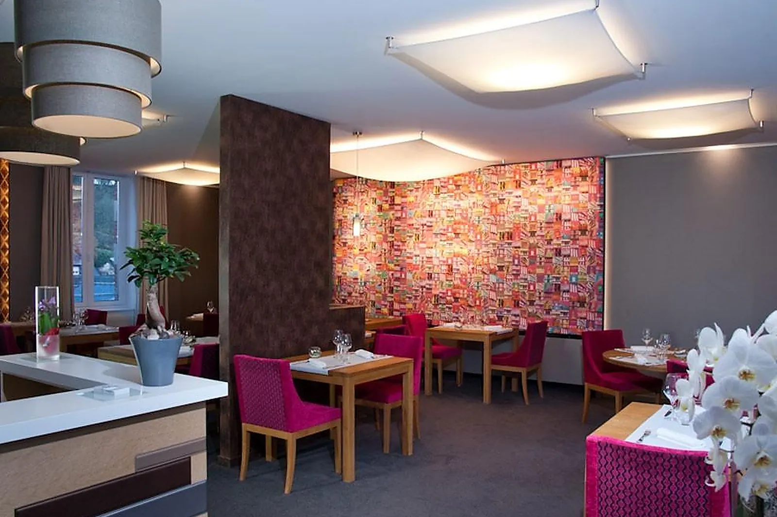 Cafés et Restaurants, RESTAURANTS - LANNION (CÔTES-DL&RSQUO;ARMOR) : LL&RSQUO;ANTHOCYANE