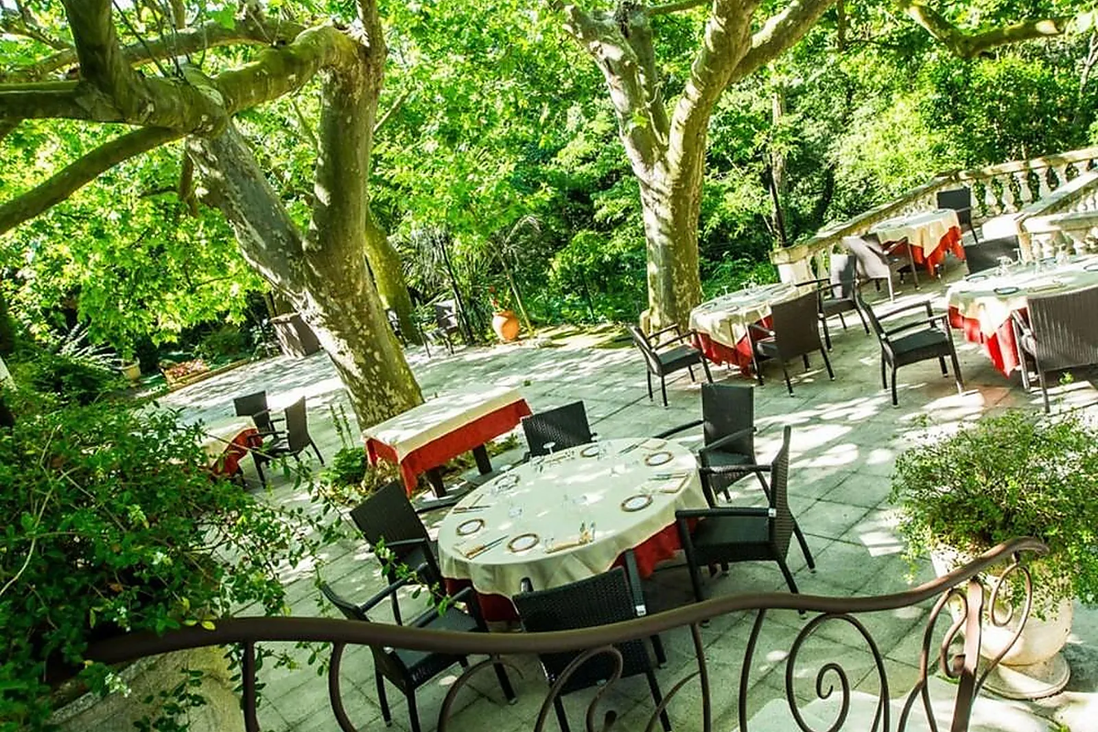 Cafés et Restaurants, RESTAURANTS - LATTES (HÉRAULT) : LE MAZERAND