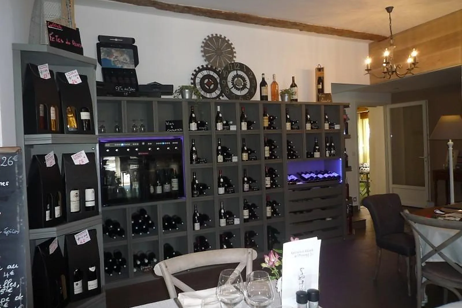 Cafés et Restaurants, RESTAURANTS - LA BOUILLADISSE (BOUCHES-DU-RHÔNE) : RESTAURANT LA FENIÈRE