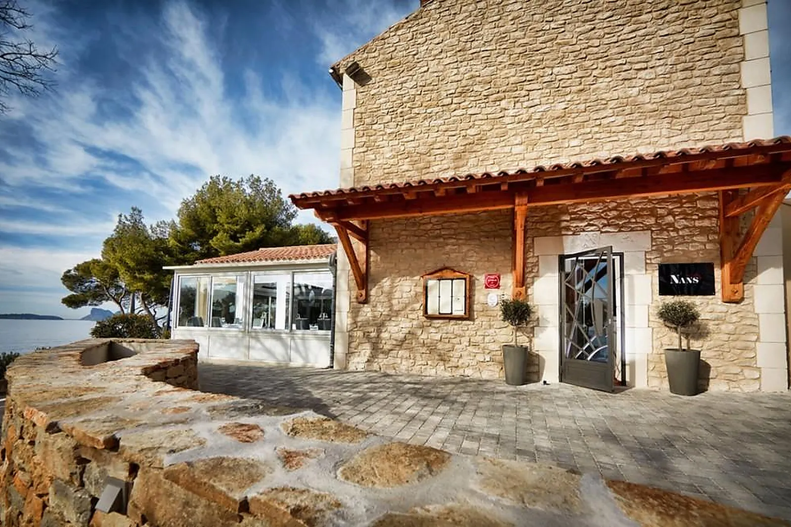 Cafés et Restaurants, RESTAURANTS - LA CIOTAT (BOUCHES-DU-RHÔNE) : LA TABLE DE NANS