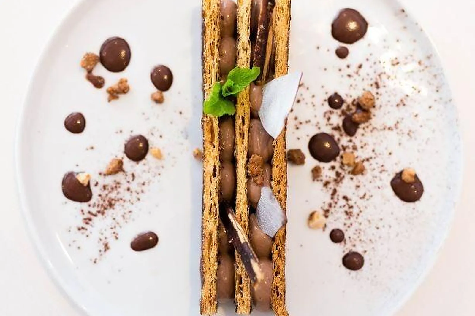 Cafés et Restaurants, RESTAURANTS - LA GARDE (VAR) : MOMA RESTAURANT