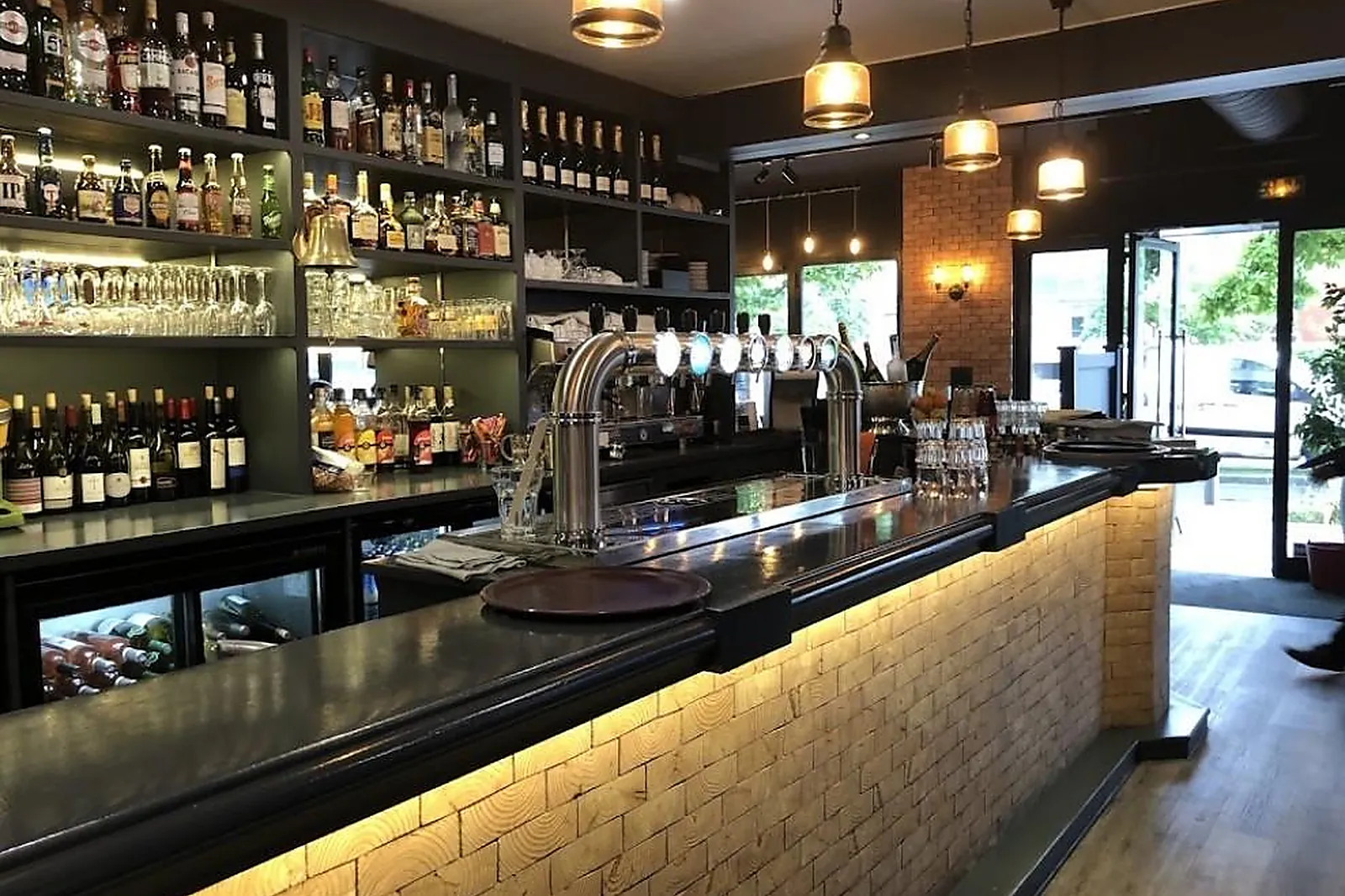 Cafés et Restaurants, RESTAURANTS - LA GARENNE-COLOMBE (HAUTS-DE-SEINE) : LL&RSQUO;ATELIER