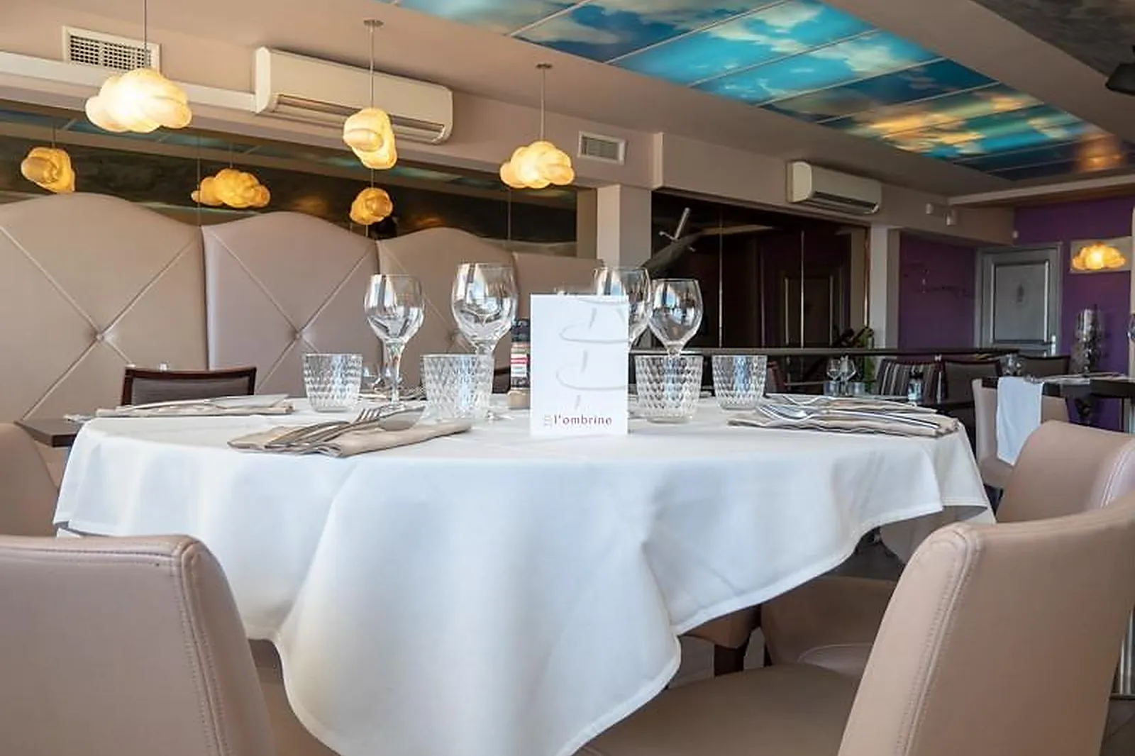 Cafés et Restaurants, RESTAURANTS - LA GRANDE MOTTE (HÉRAULT) : LL&RSQUO;OMBRINE