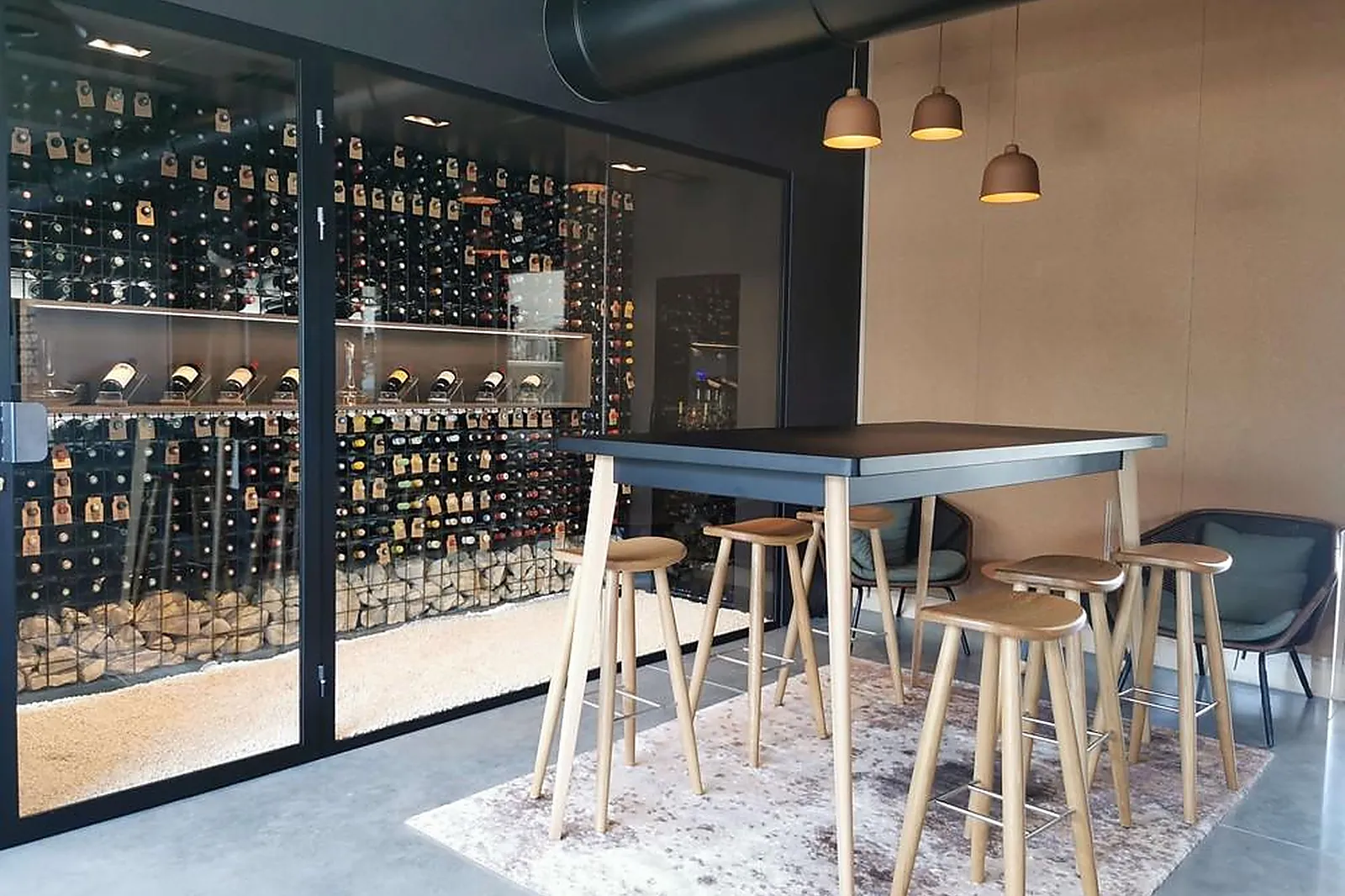 Cafés et Restaurants, RESTAURANTS - LA MOTTE-SERVOLEX (SAVOIE) : LE SUPERNOVA