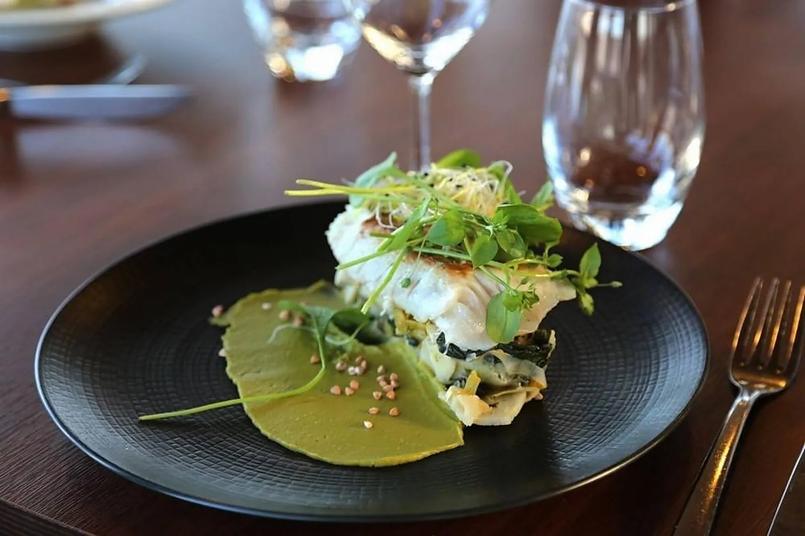 Cafés et Restaurants, RESTAURANTS - LA ROCHELLE (CHARENTE-MARITIME) : BRASSERIE LÀ HAUT