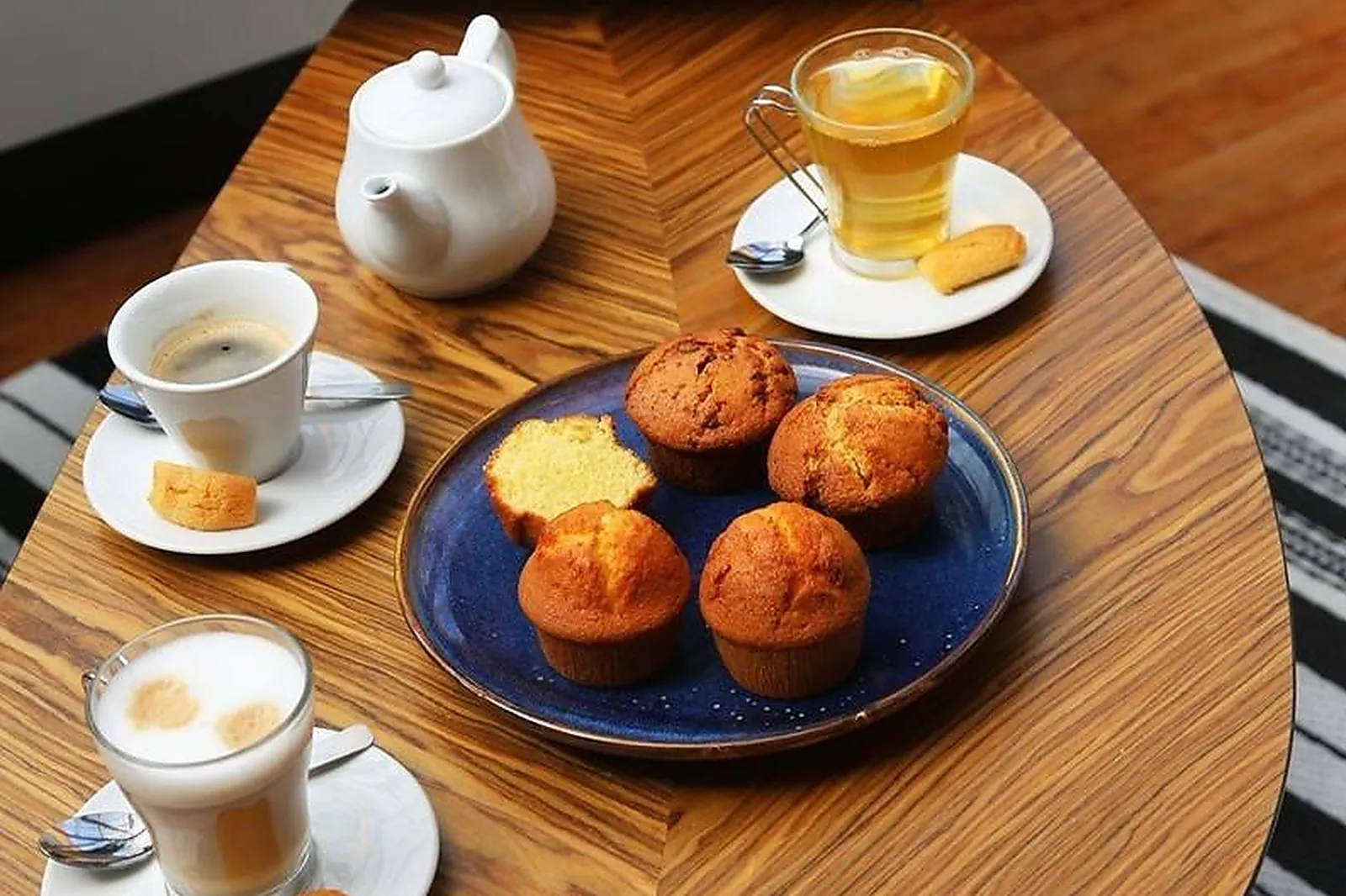 Cafés et Restaurants, RESTAURANTS - LA ROCHELLE (CHARENTE-MARITIME) : BRASSERIE LÀ HAUT