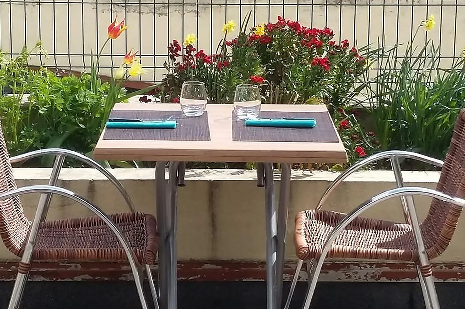 Cafés et Restaurants, RESTAURANTS - LA-ROCHE-SUR-FORON (HAUTE-SAVOIE) : RESTAURANT LA RENAISSANCE