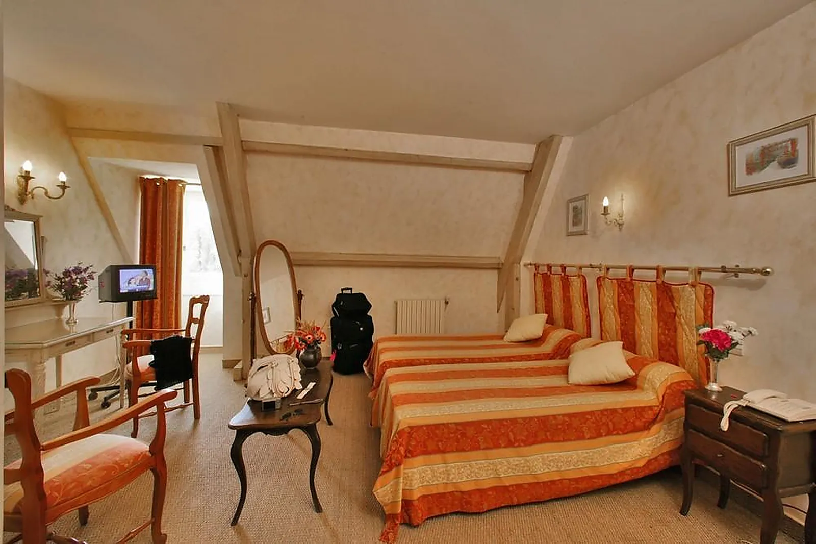 Cafés et Restaurants, RESTAURANTS - LA ROQUE-GAGEAC (DORDOGNE) : LA BELLE ETOILE