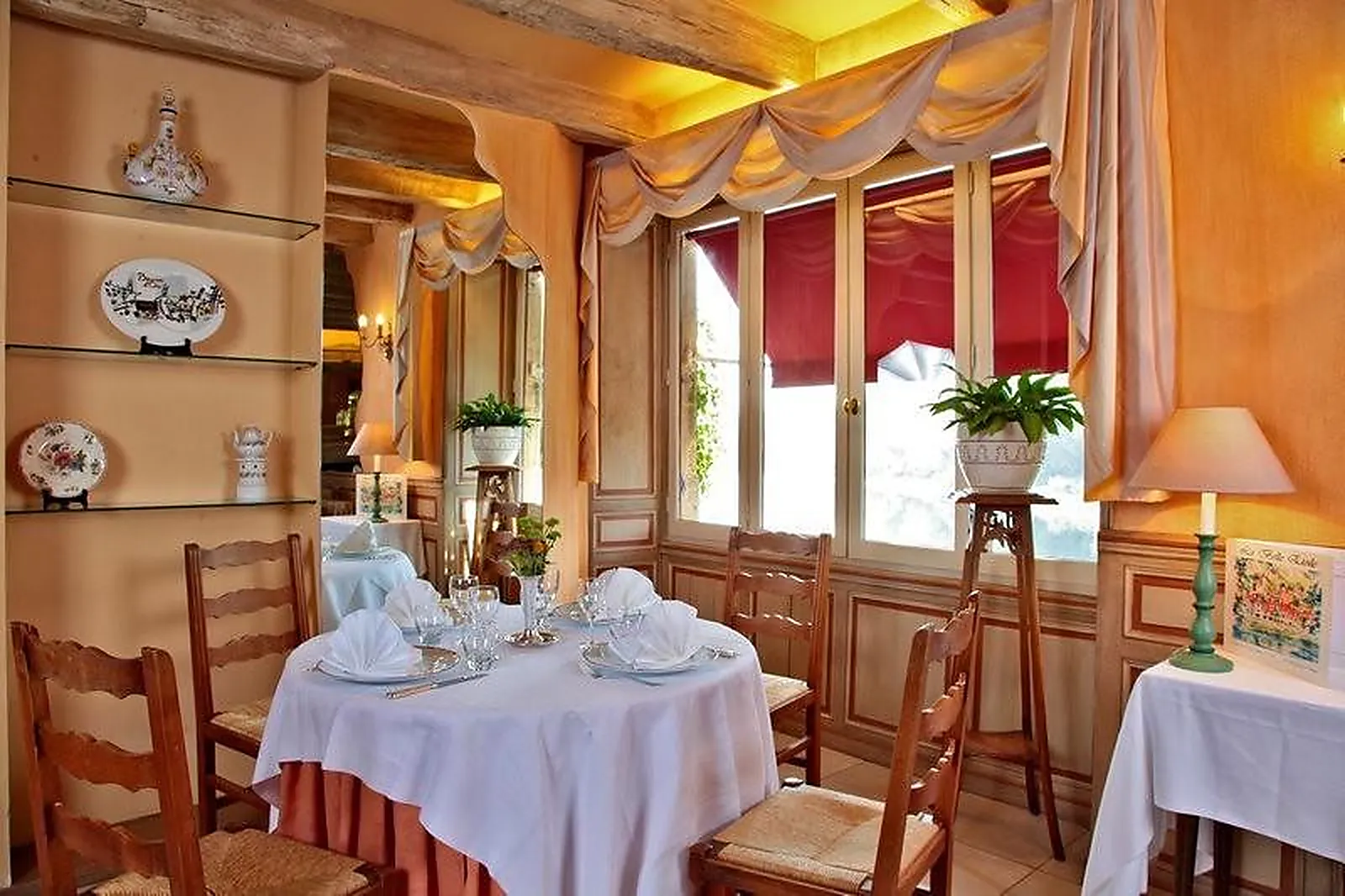 Cafés et Restaurants, RESTAURANTS - LA ROQUE-GAGEAC (DORDOGNE) : LA BELLE ETOILE