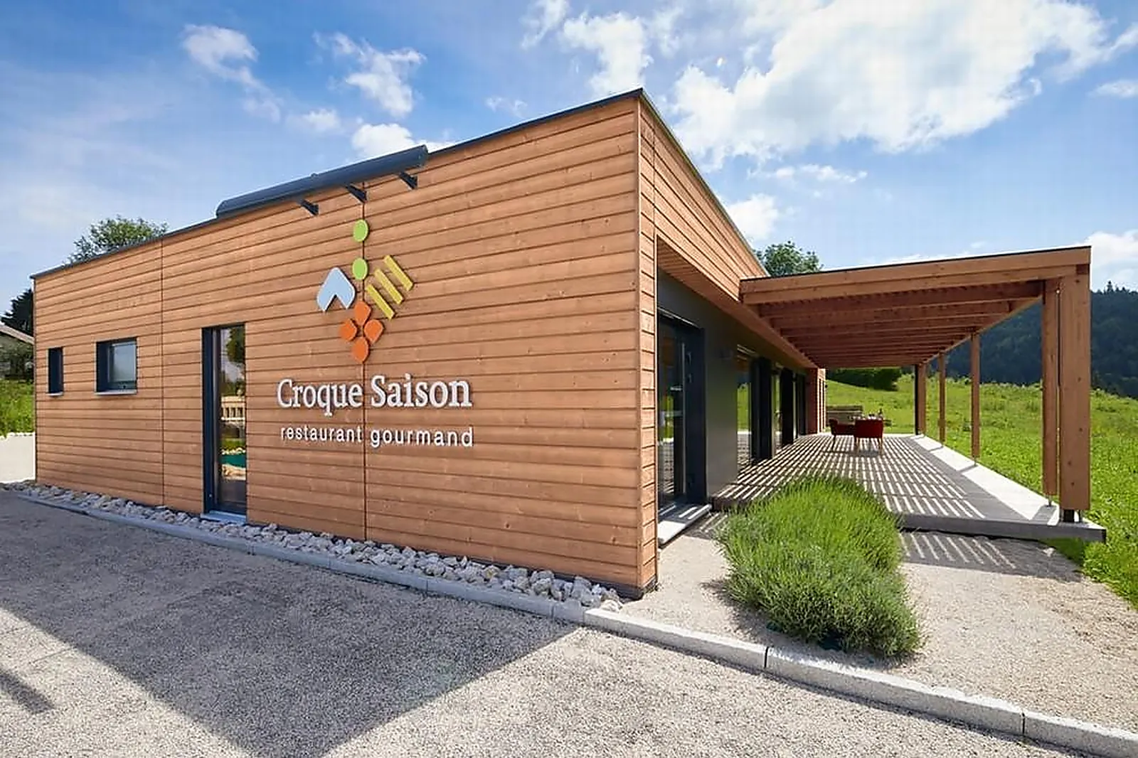 Cafés et Restaurants, RESTAURANTS - LES FINS (DOUBS) : CROQUE SAISON