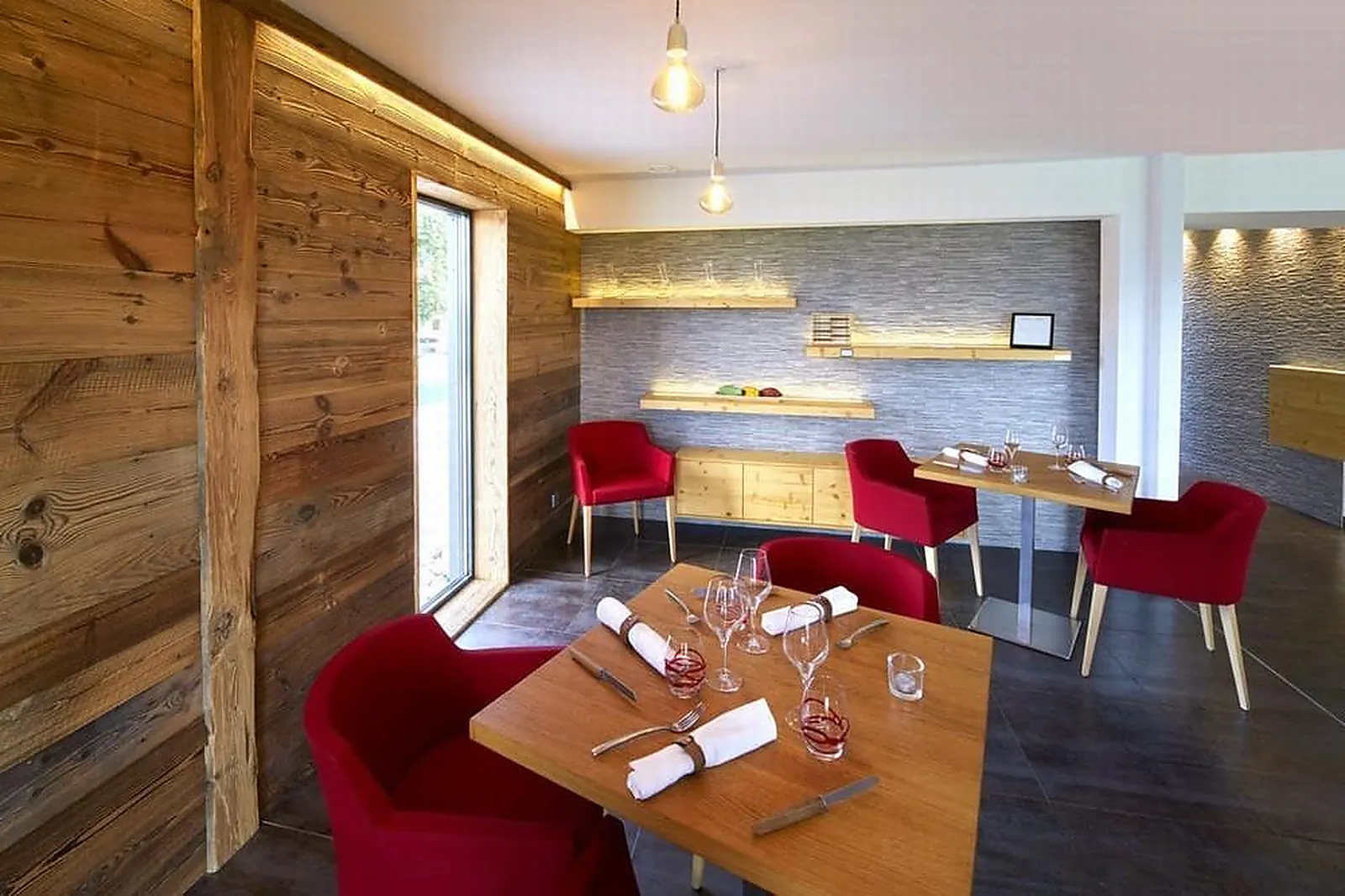 Cafés et Restaurants, RESTAURANTS - LES FINS (DOUBS) : CROQUE SAISON