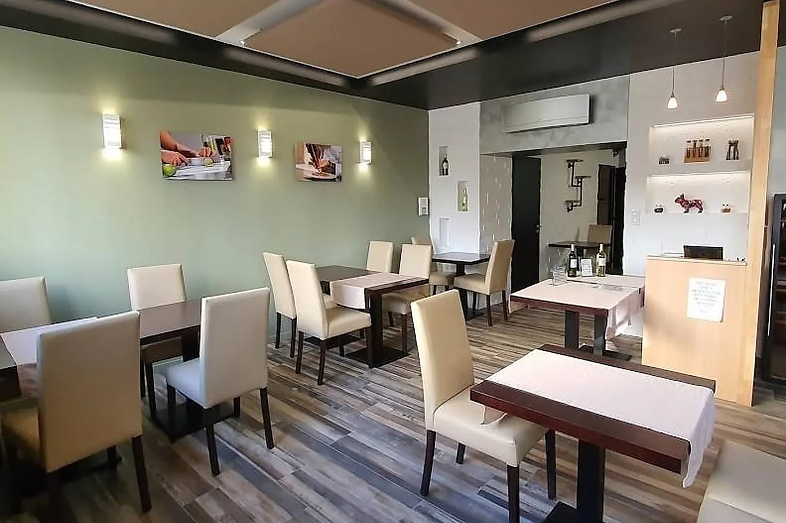 Cafés et Restaurants, RESTAURANTS - LES HERBIERS (VENDÉE) : RESTAURANT AROMA