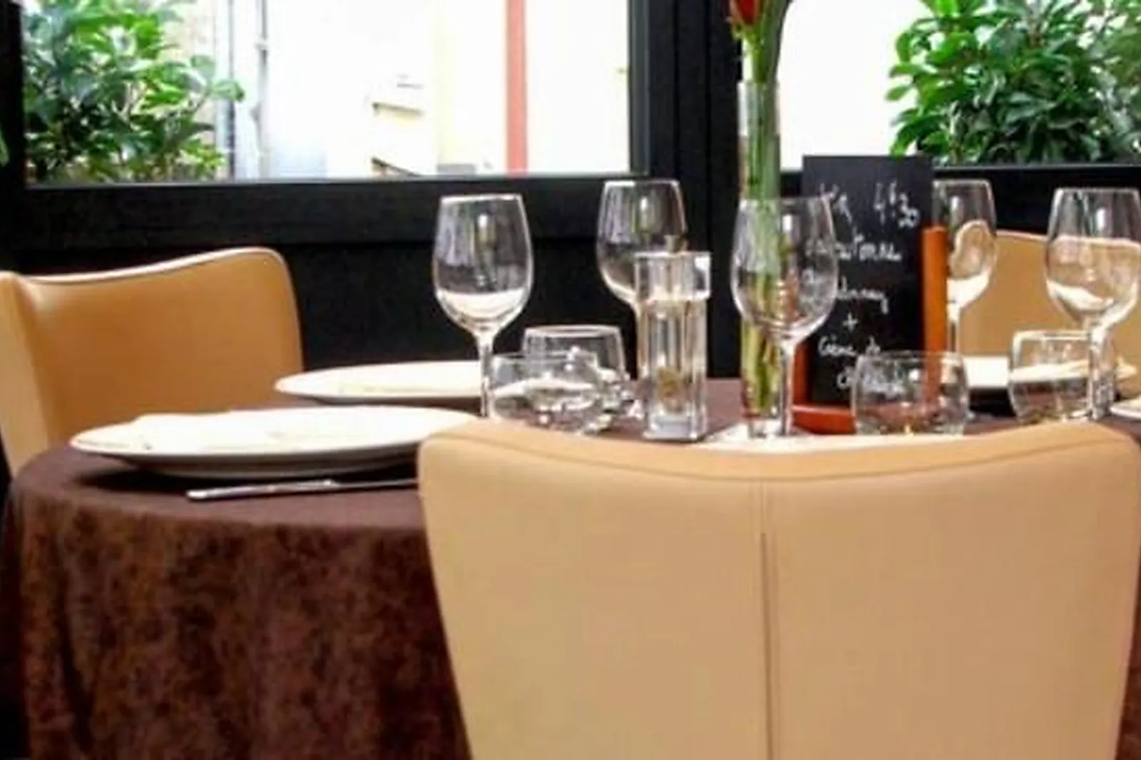 Cafés et Restaurants, RESTAURANTS - LE HAVRE (SEINE-MARITIME) : A DEUX PAS DL&RSQUO;ICI