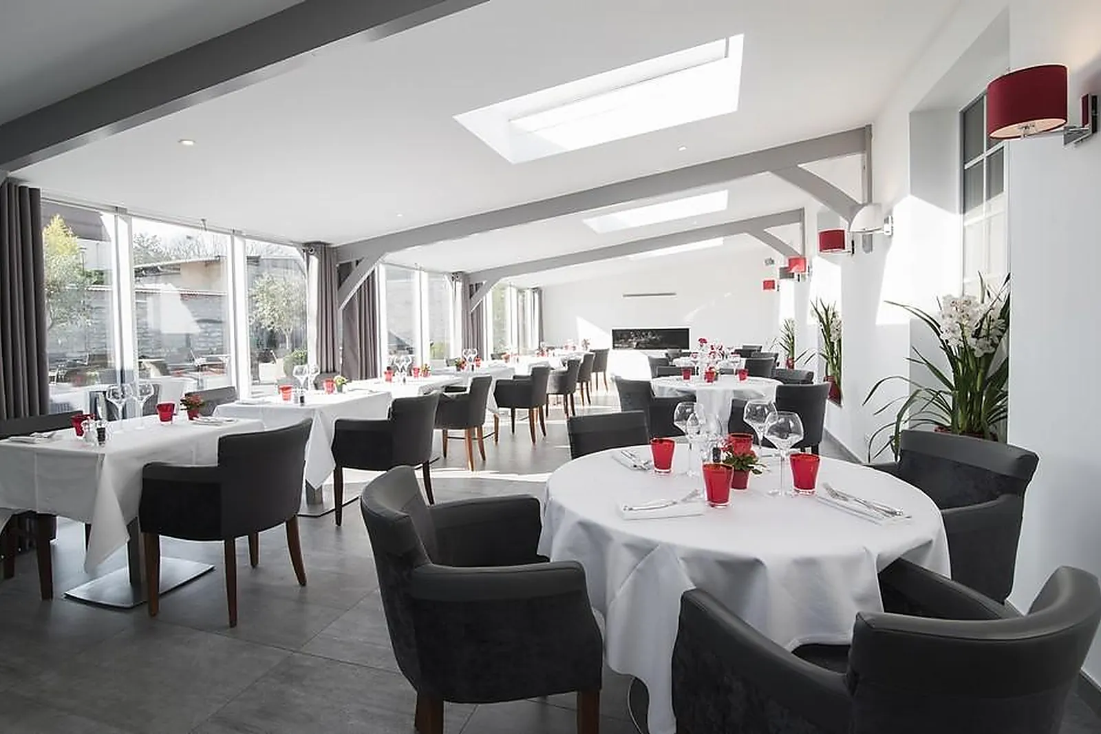 Cafés et Restaurants, RESTAURANTS - LE PORT-MARLY (YVELINES) : LL&RSQUO;EPICURIEN