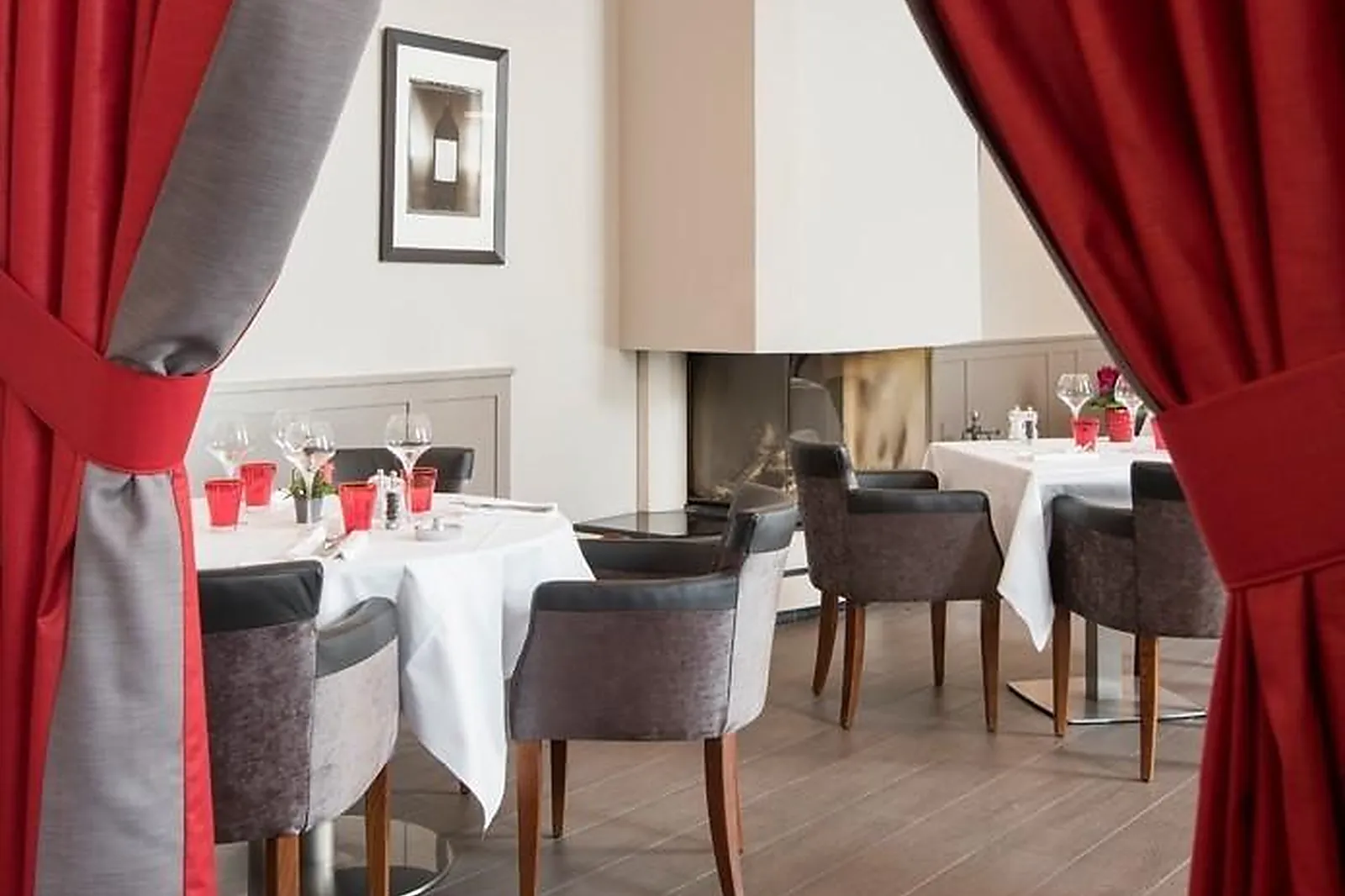 Cafés et Restaurants, RESTAURANTS - LE PORT-MARLY (YVELINES) : LL&RSQUO;EPICURIEN