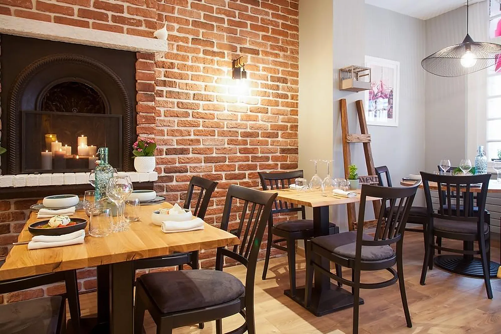 Cafés et Restaurants, RESTAURANTS - LE TOUQUET (PAS-DE-CALAIS) : LES 2 MOINEAUX