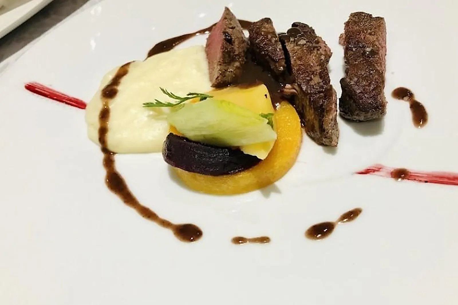 Cafés et Restaurants, RESTAURANTS - LE VILLARS (SAÔNE-ET-LOIRE) : AUBERGE DES GOURMETS