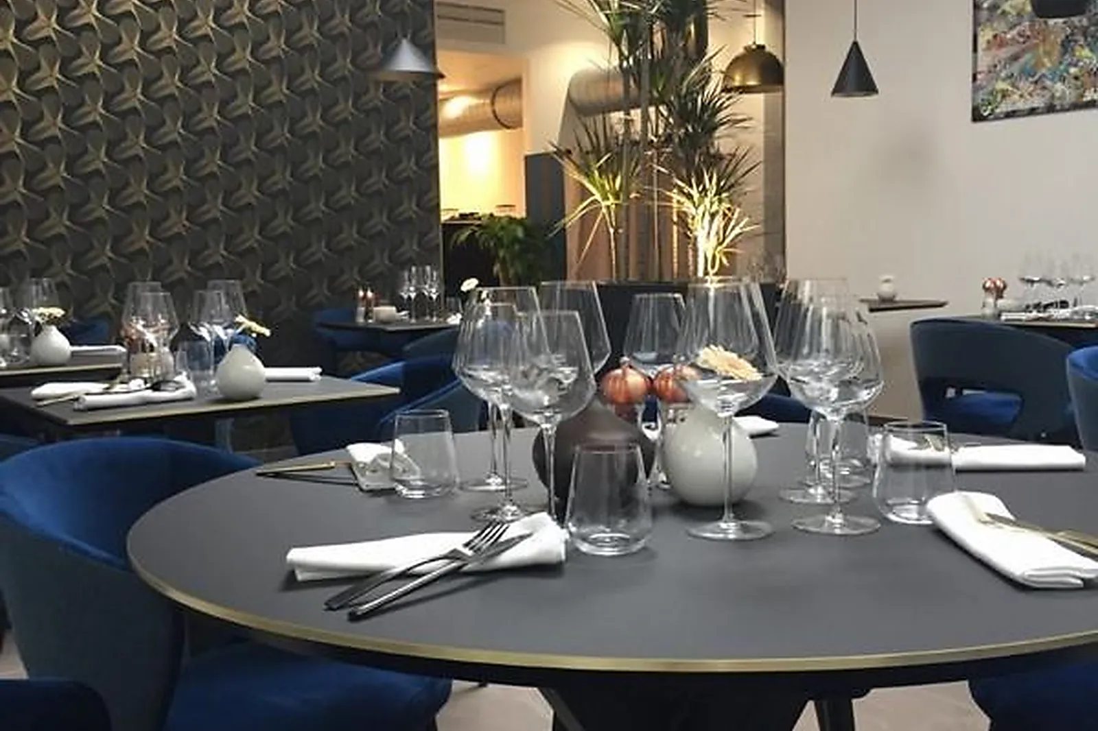 Cafés et Restaurants, RESTAURANTS - LILLE (NORD) : AROME BASE