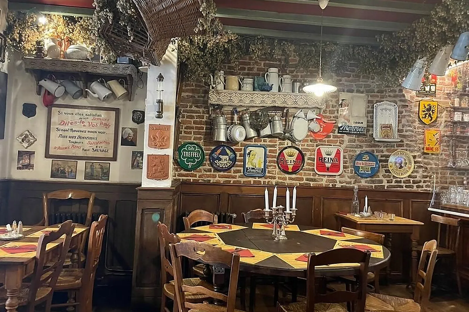 Cafés et Restaurants, RESTAURANTS - LILLE (NORD) : ESTAMINET CHEZ LA VIEILLE