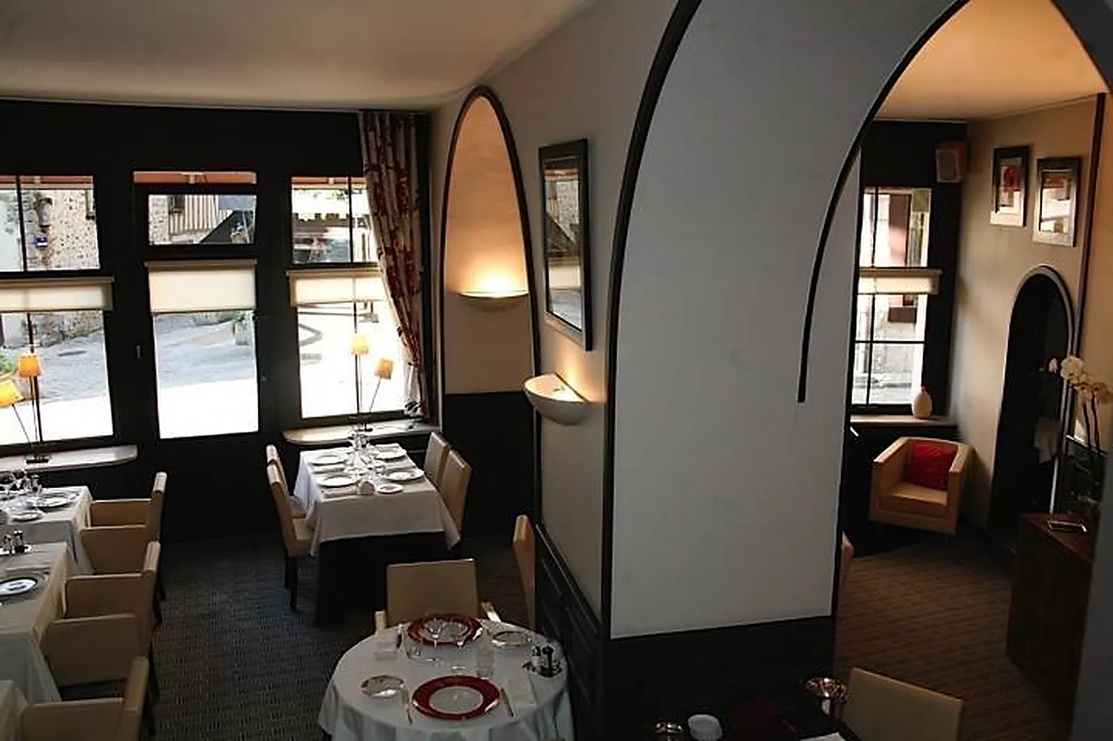 Cafés et Restaurants, RESTAURANTS - LIMOGES (HAUTE-VIENNE) : LL&RSQUO;AMPHITRYON LIMOGES