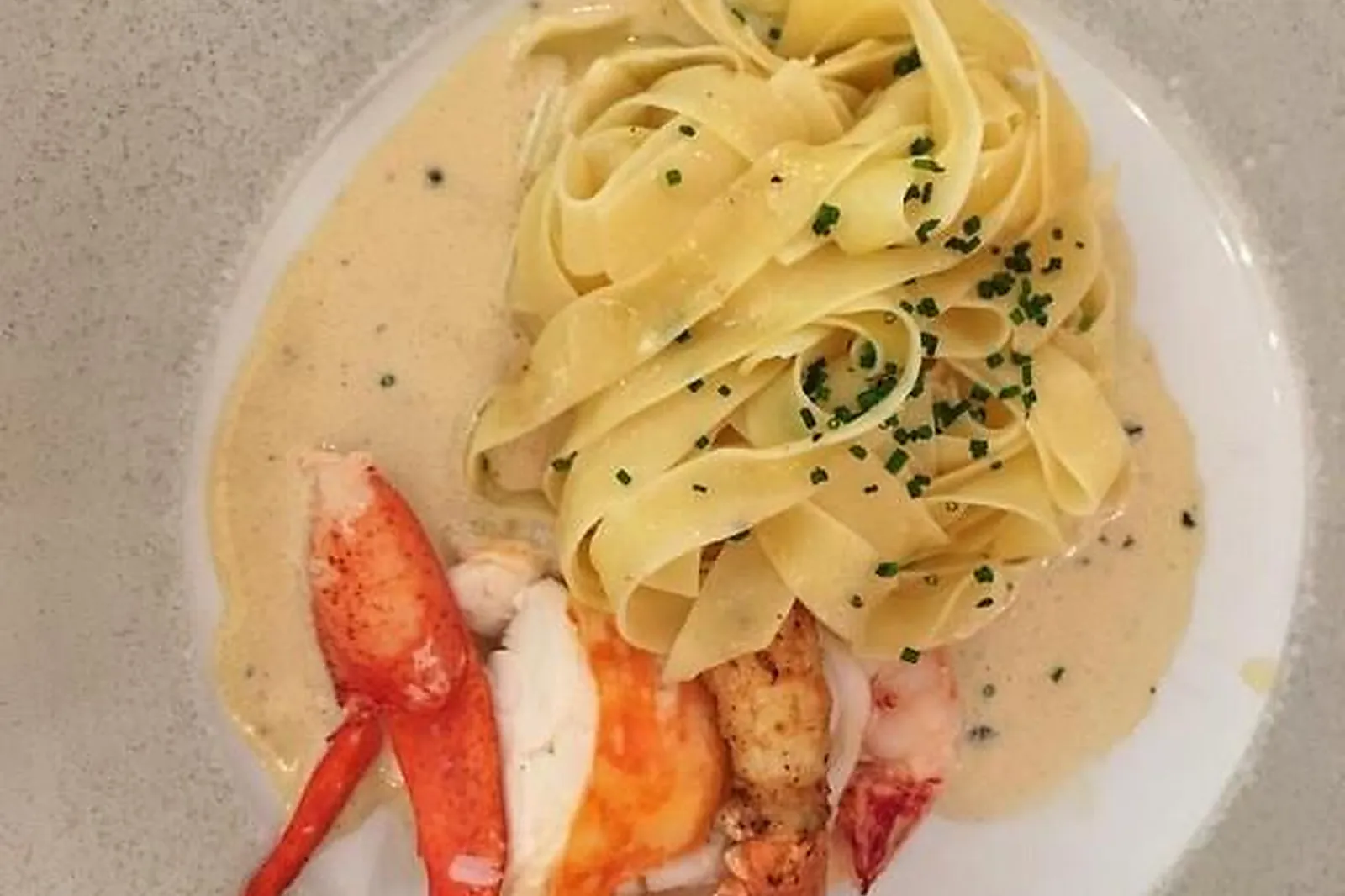 Cafés et Restaurants, RESTAURANTS - LIVRY-GARGAN (SEINE-SAINT-DENIS) : LA PETITE MARMITE