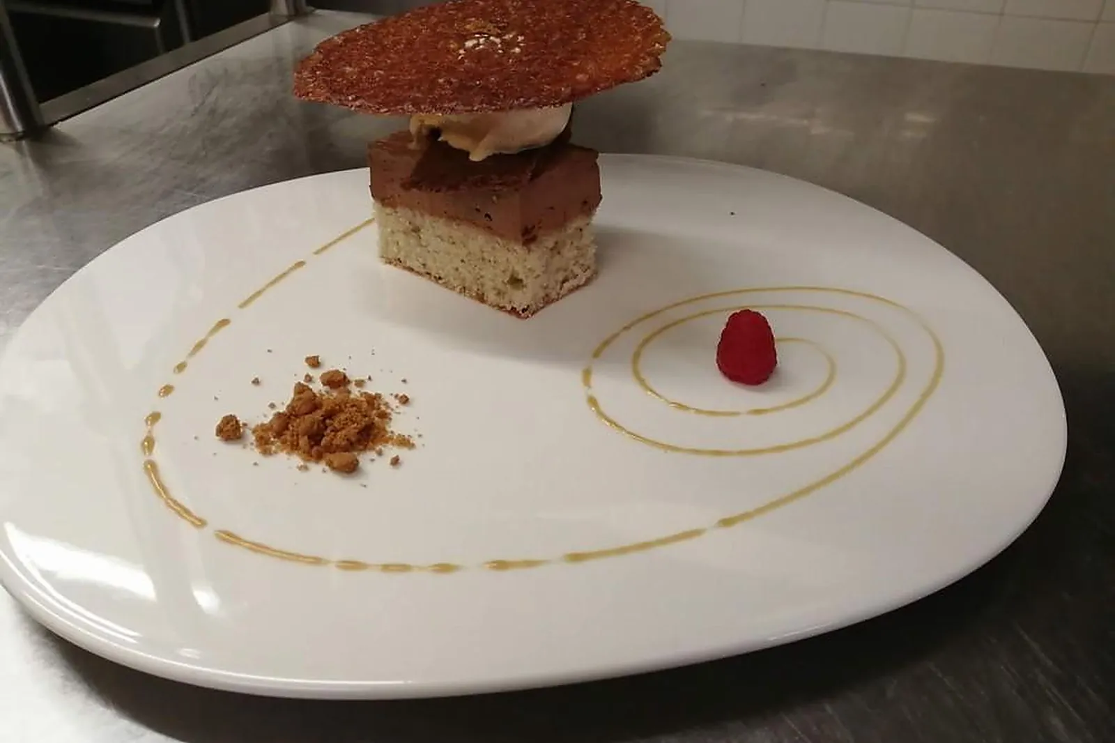 Cafés et Restaurants, RESTAURANTS - LONS-LE-SAUNIER (JURA) : LA COMÉDIE