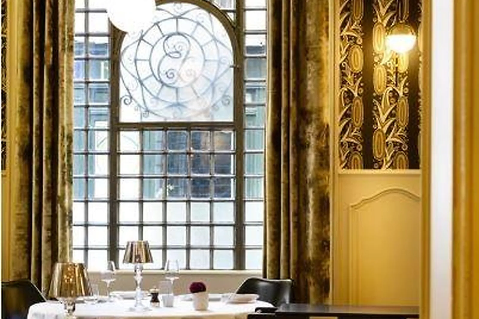 Cafés et Restaurants, RESTAURANTS - LYON (RHÔNE) : LA MÈRE BRAZIER