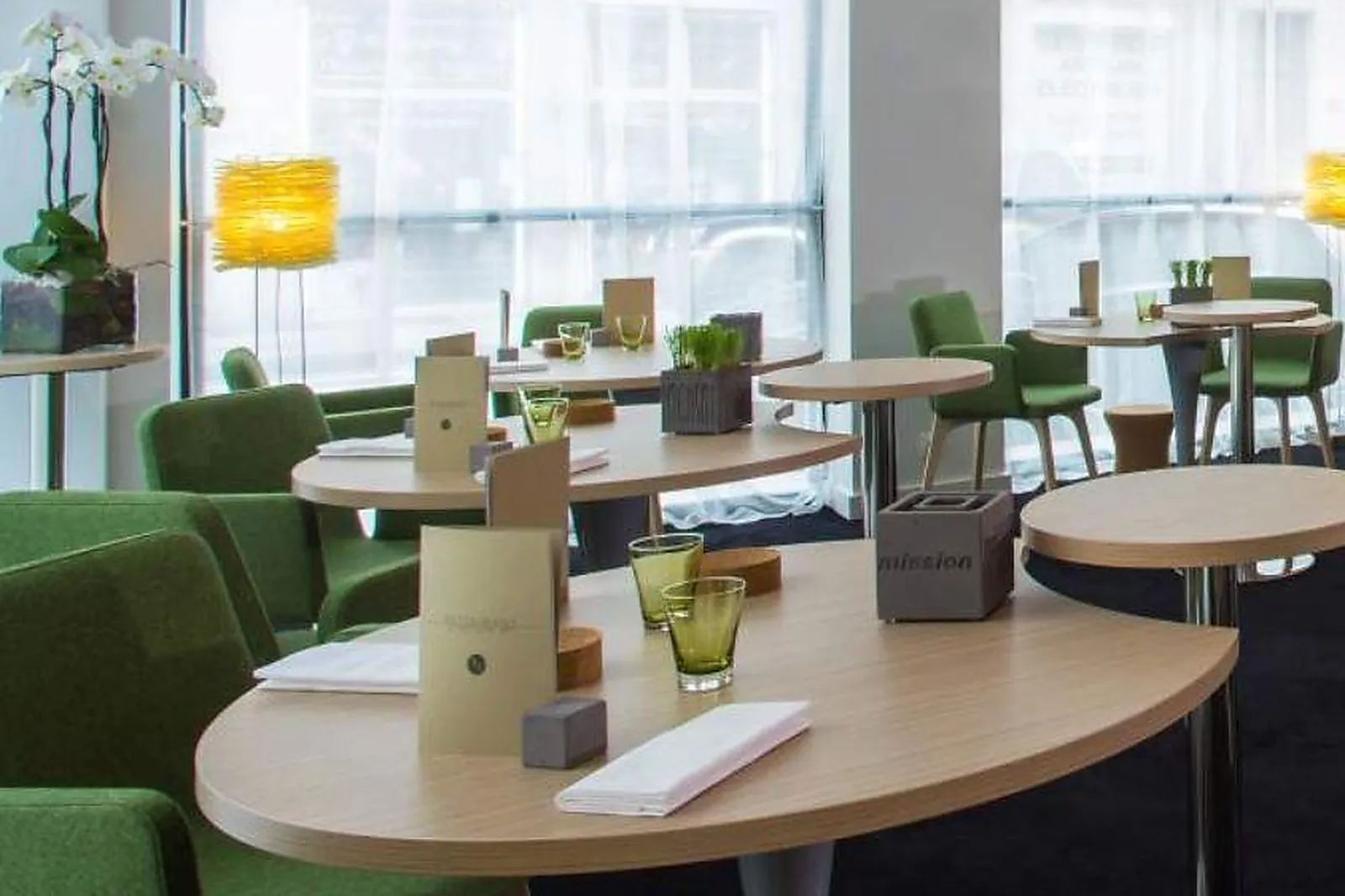 Cafés et Restaurants, RESTAURANTS - LYON (RHÔNE) : LE NEUVIÈME ART