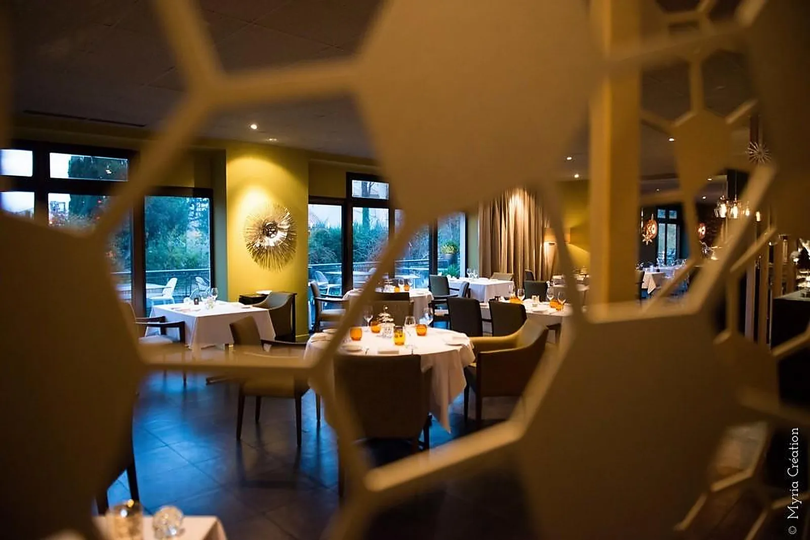 Cafés et Restaurants, RESTAURANTS - L-ISLE-SUR-LA-SORGUE (VAUCLUSE) : RESTAURANT LE VIVIER