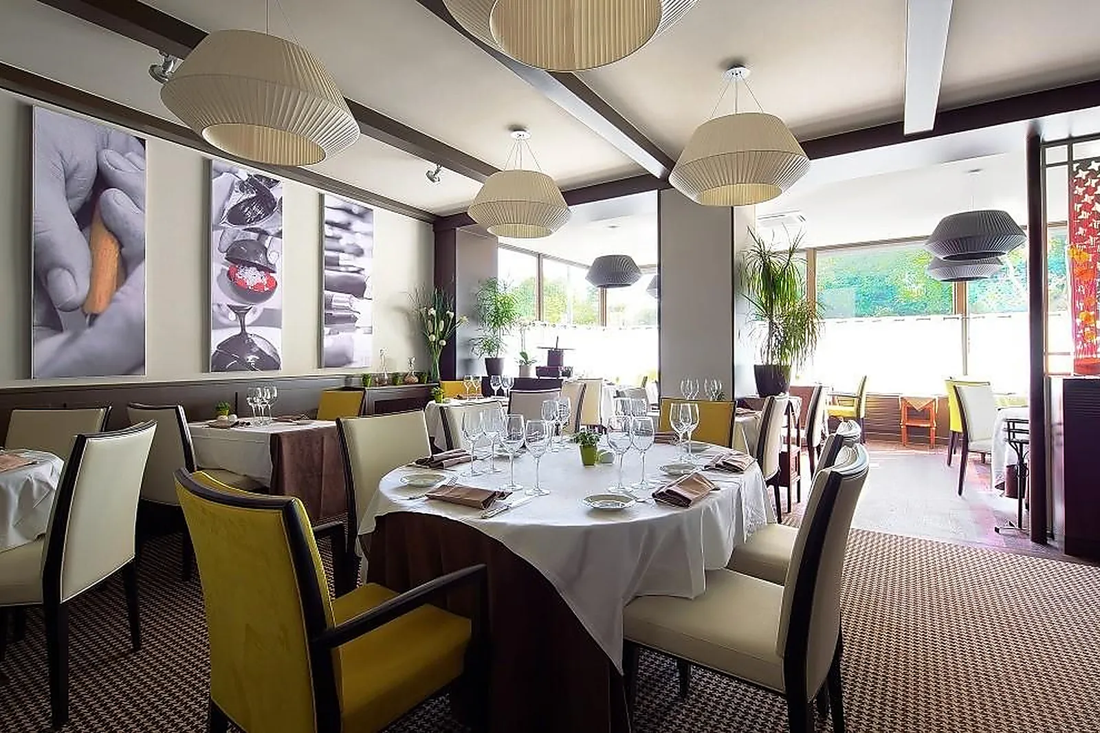 Cafés et Restaurants, RESTAURANTS - MAISONS-ALFORT (VAL-DE-MARNE) : LA BOURGOGNE