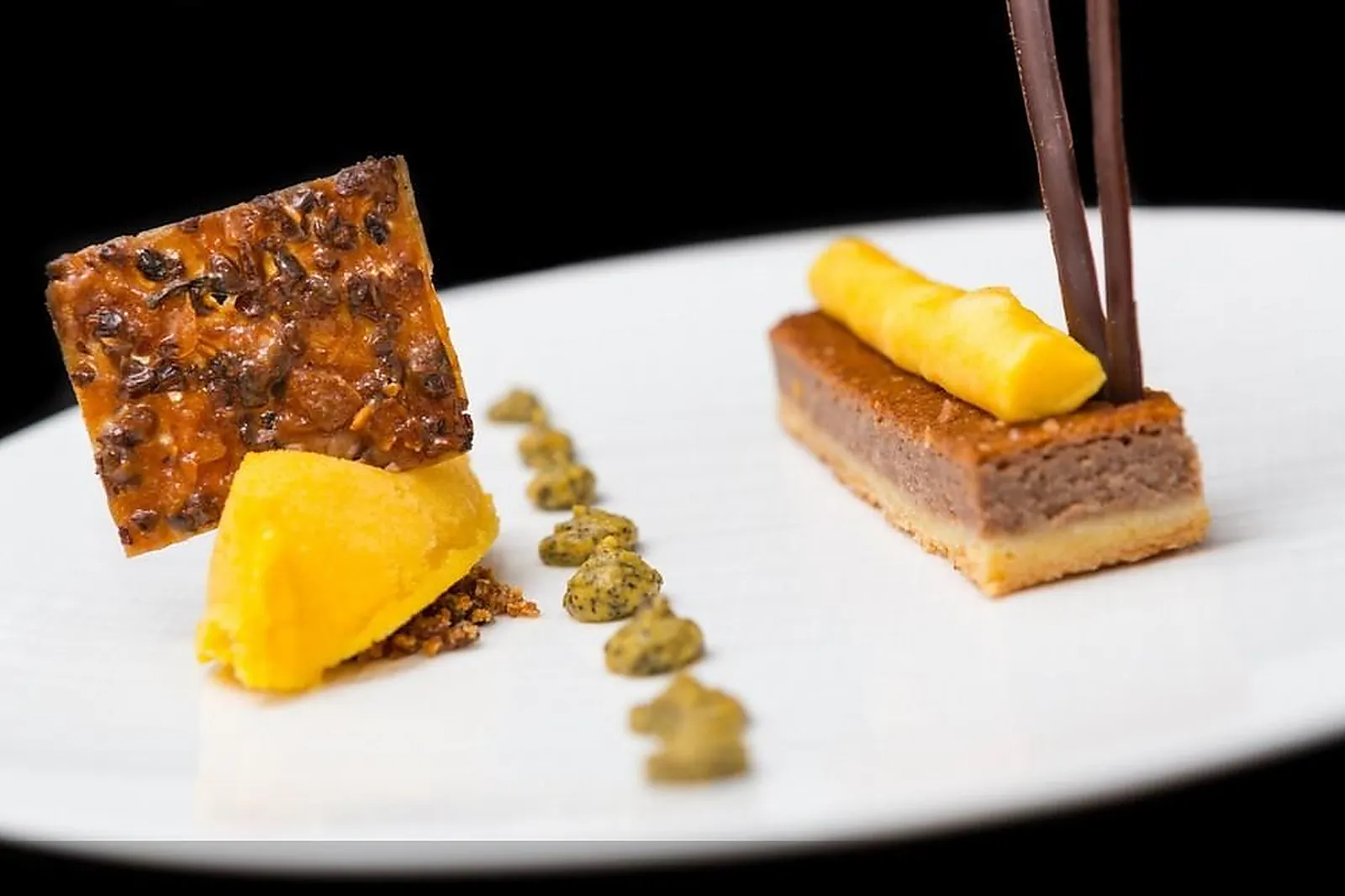 Cafés et Restaurants, RESTAURANTS - MARSEILLE (BOUCHES-DU-RHÔNE) : LL&RSQUO;AROMÂT