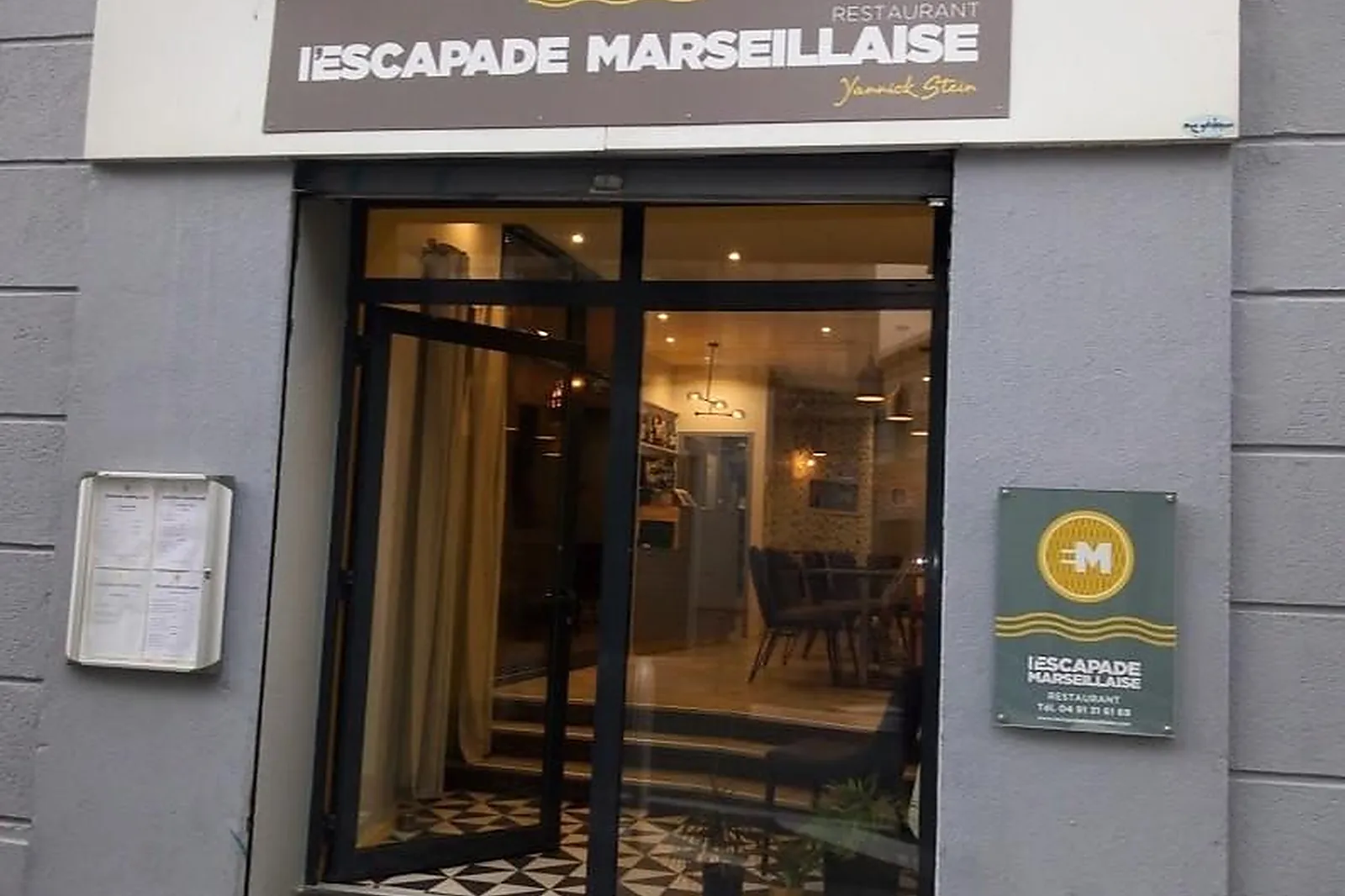 Cafés et Restaurants, RESTAURANTS - MARSEILLE (BOUCHES-DU-RHÔNE) : LL&RSQUO;ESCAPADE MARSEILLAISE