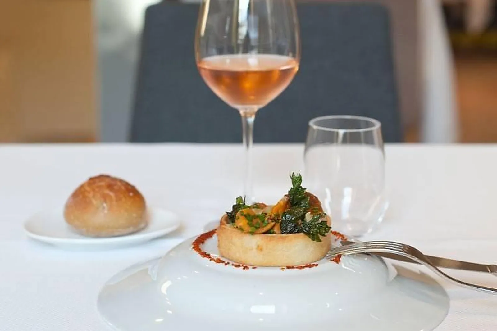 Cafés et Restaurants, RESTAURANTS - MARSEILLE (BOUCHES-DU-RHÔNE) : LL&RSQUO;ESCAPADE MARSEILLAISE