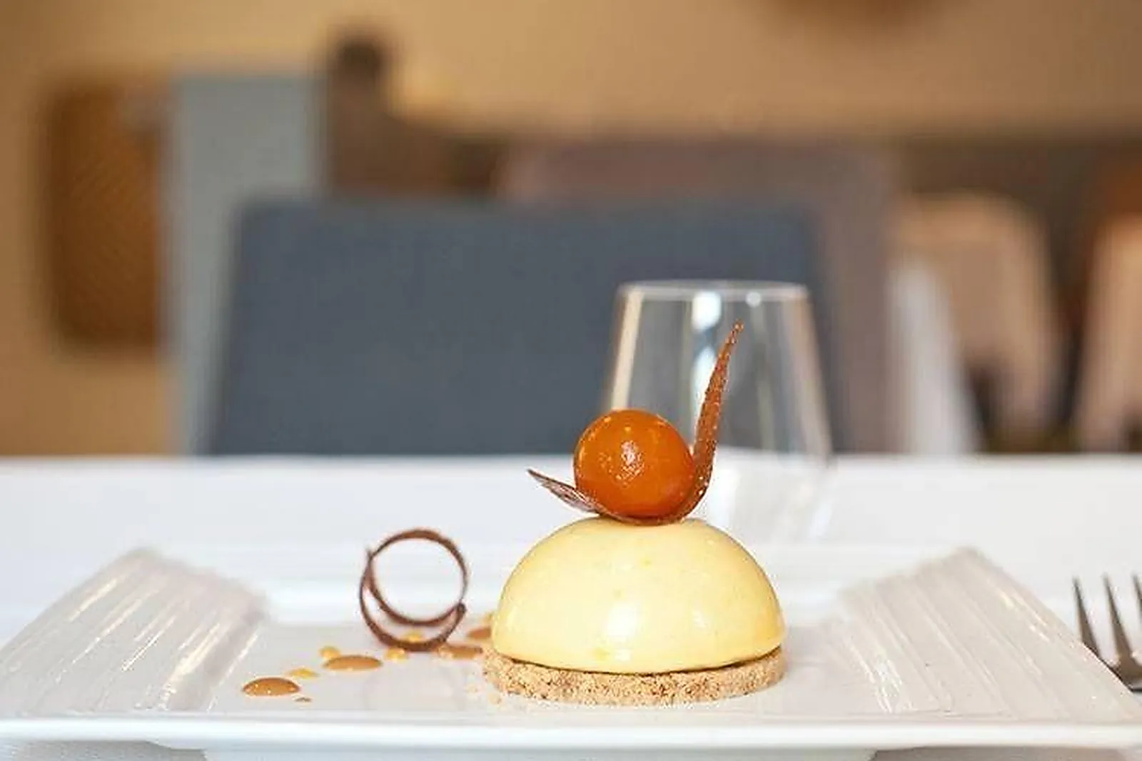 Cafés et Restaurants, RESTAURANTS - MARSEILLE (BOUCHES-DU-RHÔNE) : LL&RSQUO;ESCAPADE MARSEILLAISE