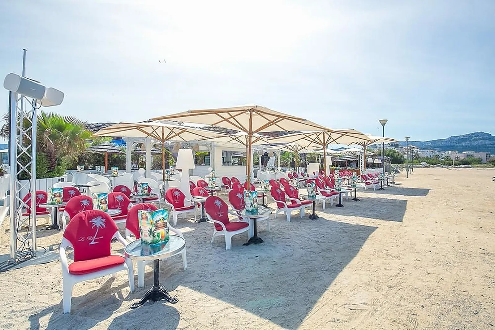 Cafés et Restaurants, RESTAURANTS - MARSEILLE (BOUCHES-DU-RHÔNE) : LA RHUMERIE